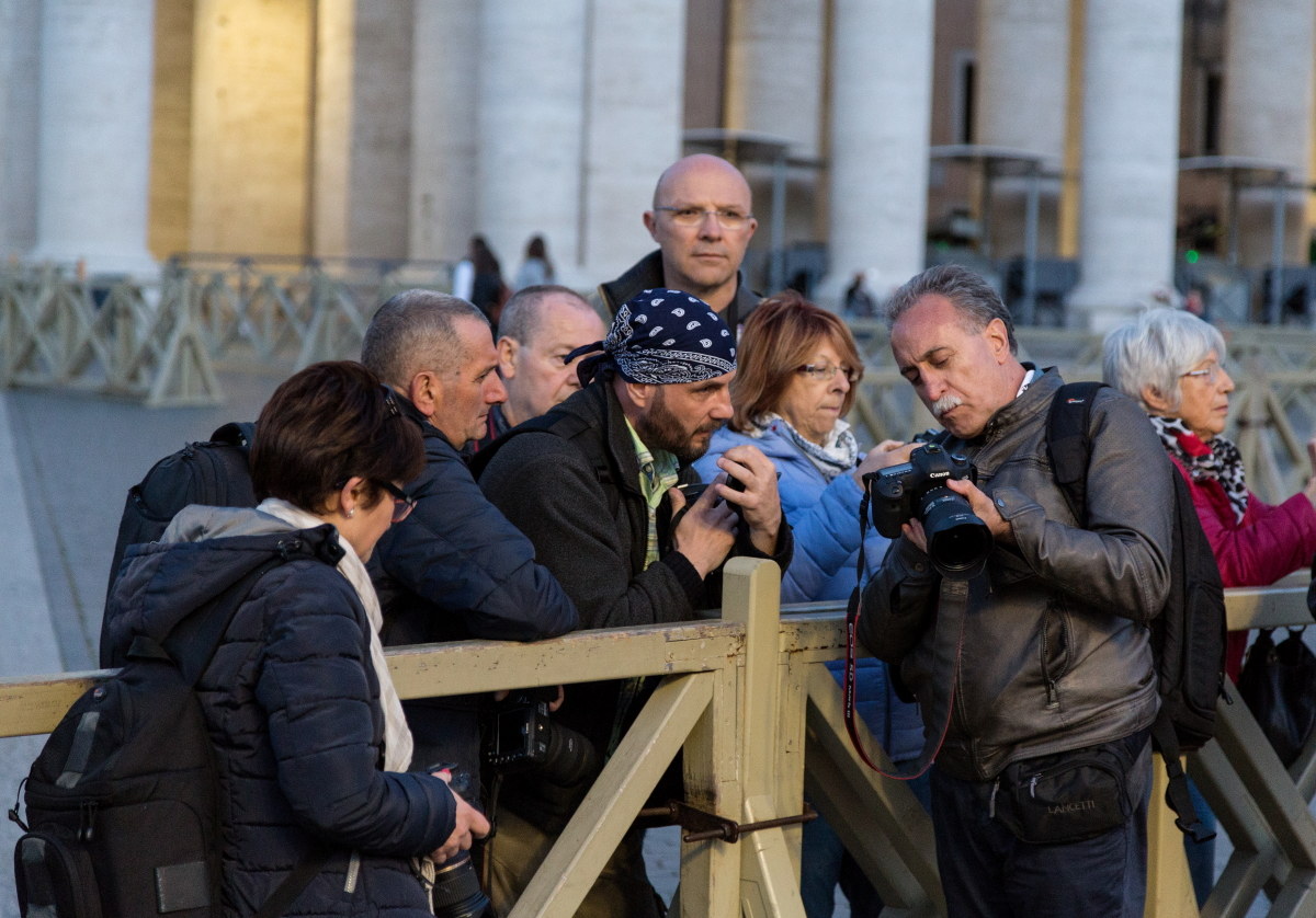 Guarda. Grande o cosa?