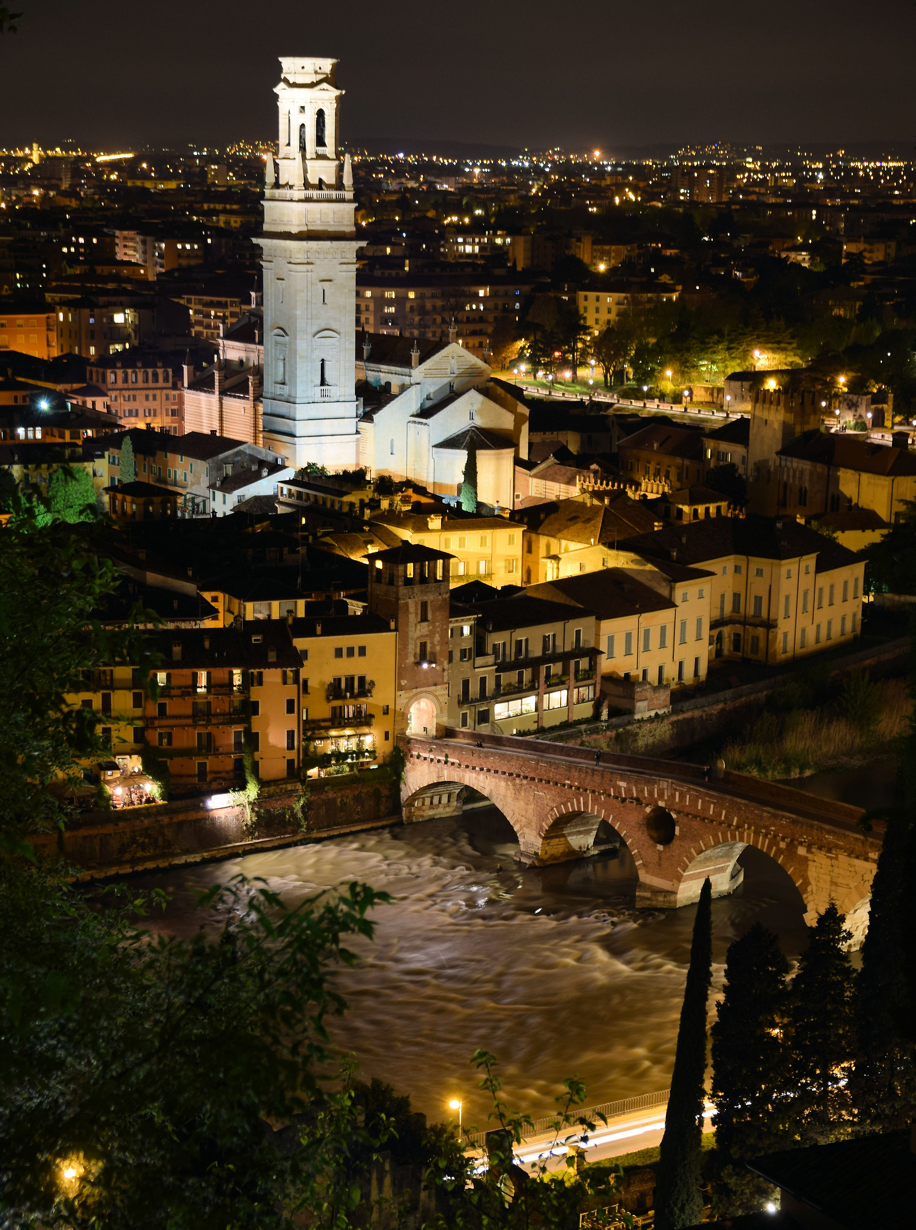 Verona night