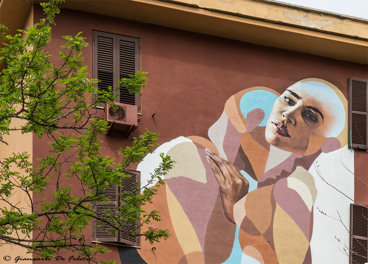 Murals: The Piramid - Artist: Best Ever