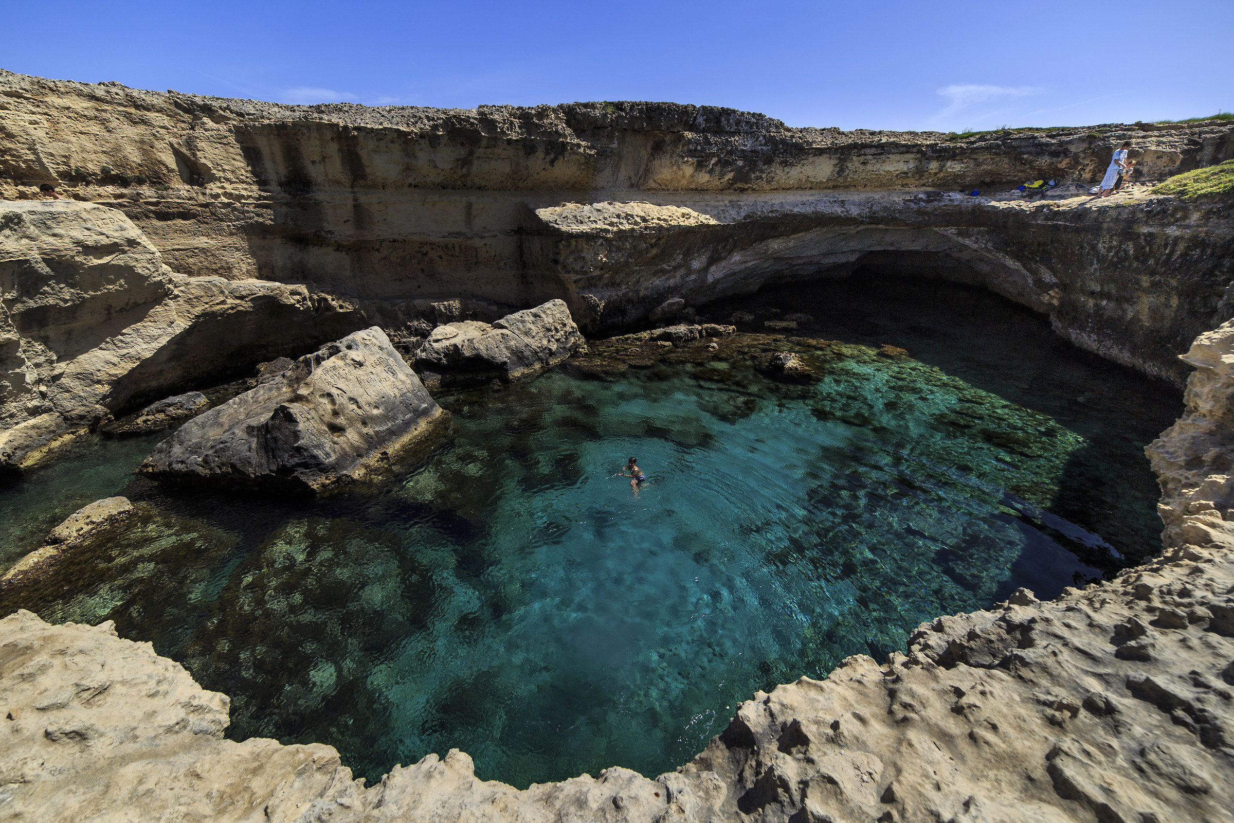 Grotta della Poesia (Puglia)