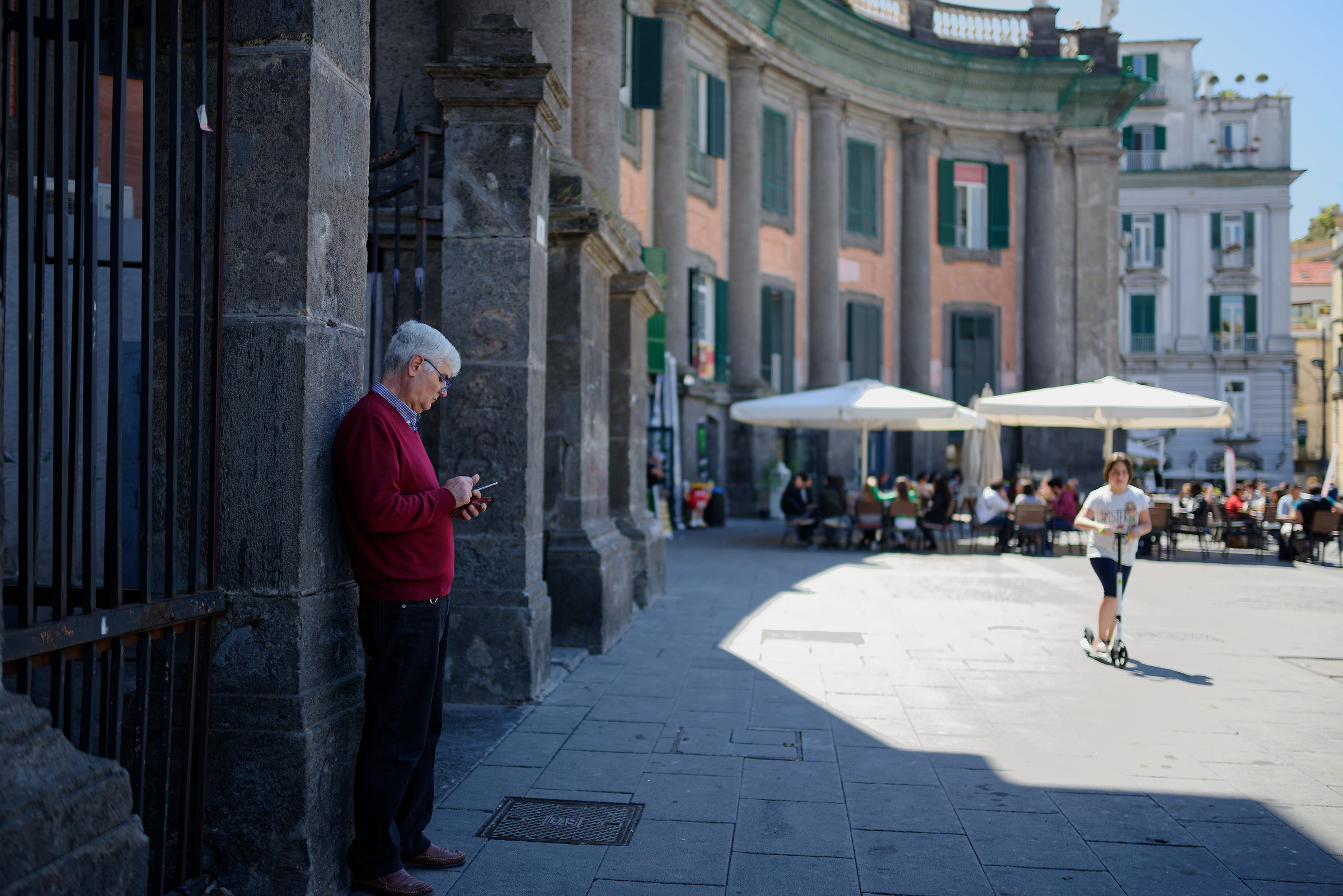 Today's young people, always on a cell phone ...