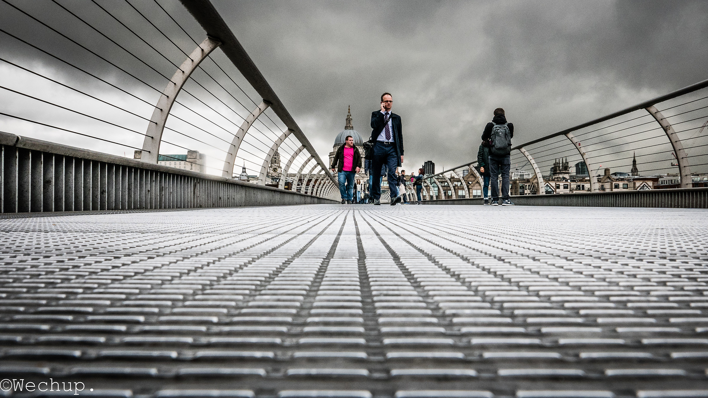 walkin on Millenium Bridge