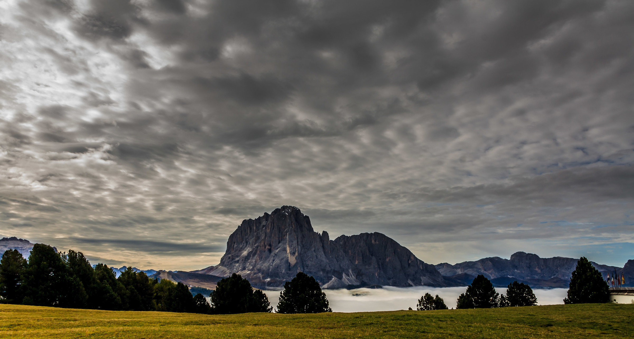 Val Gardena - sassolungo and stone plate