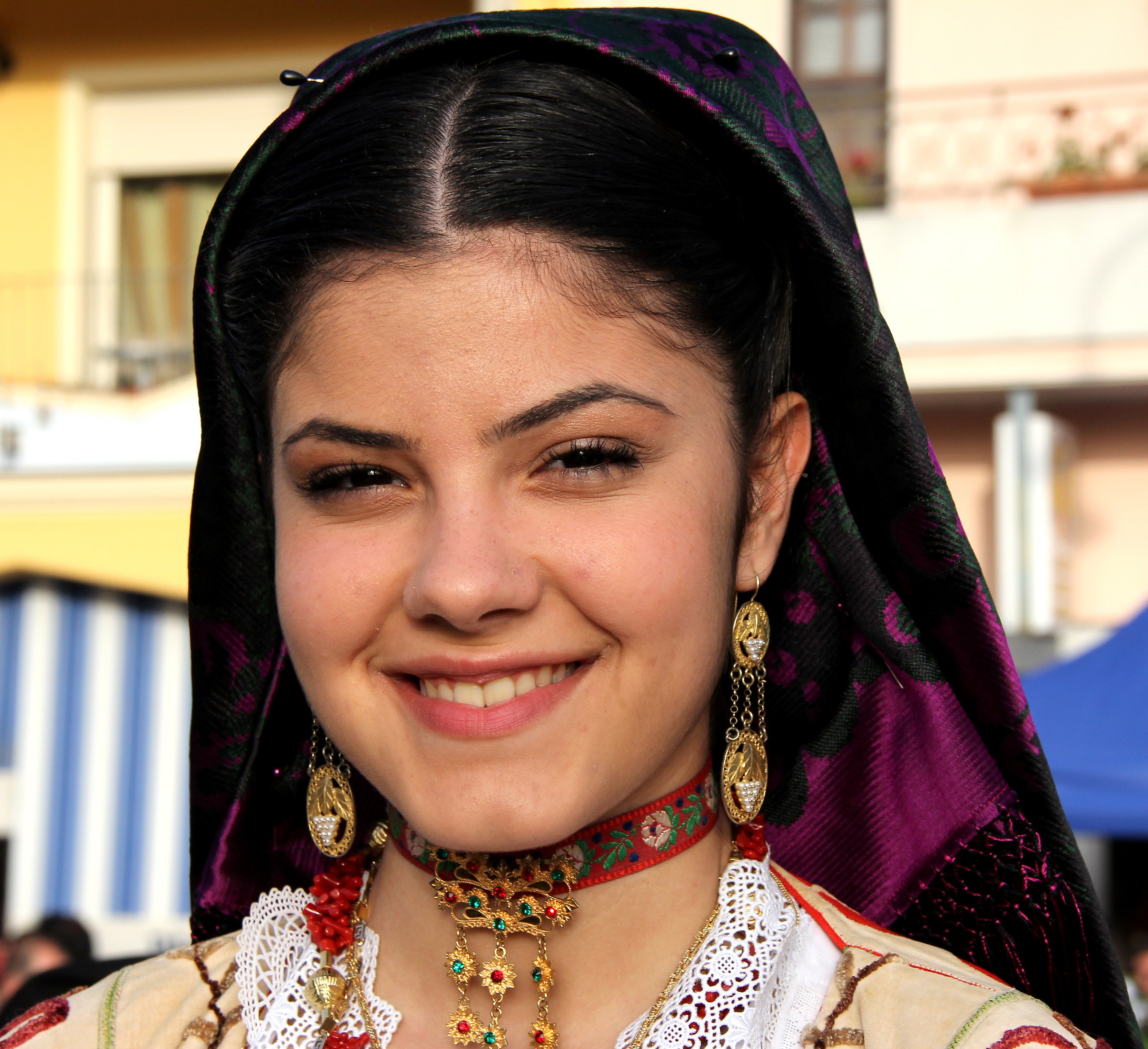 Ragazza in costume