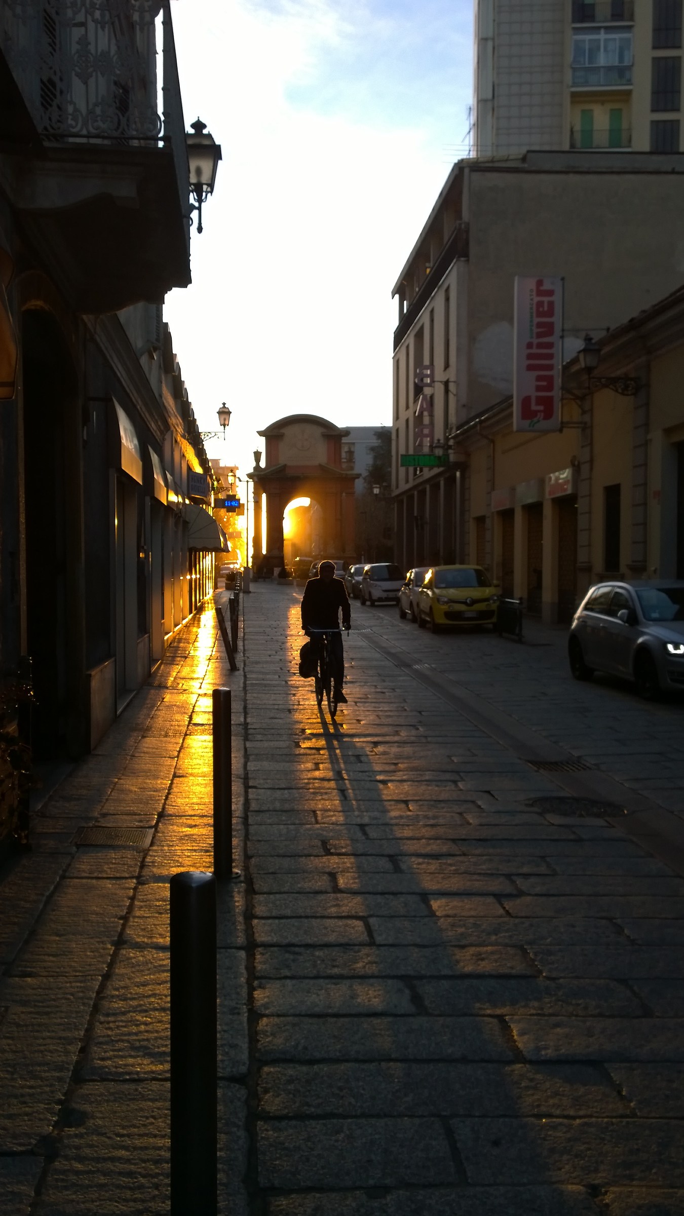 passeggiando in bicicletta accanto a te