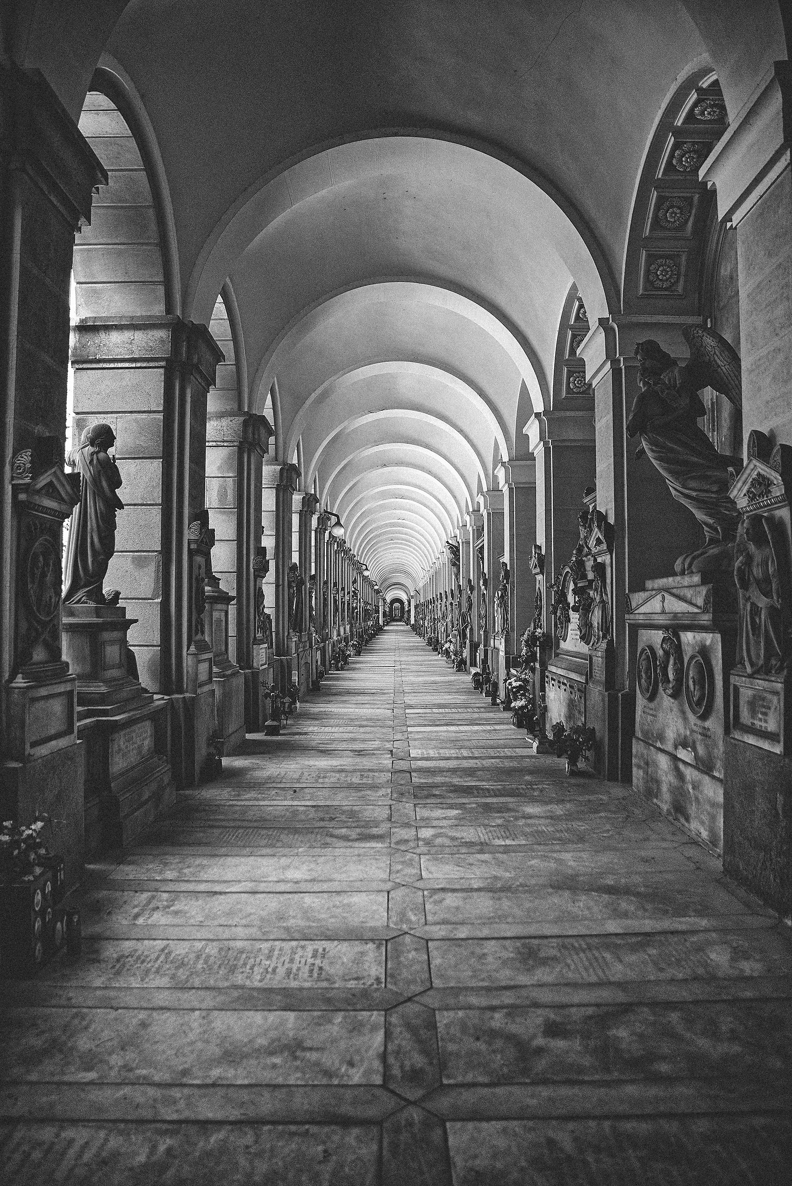 il corridoio degli assenti