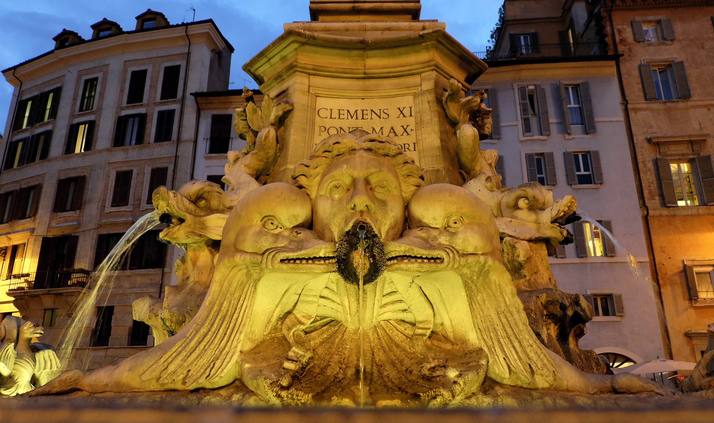 Roman fountain 1