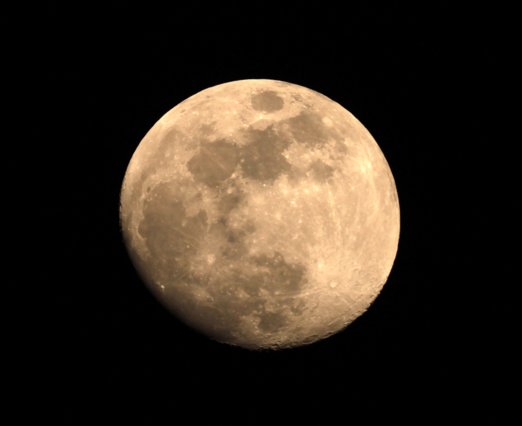 moon 19/04/2016