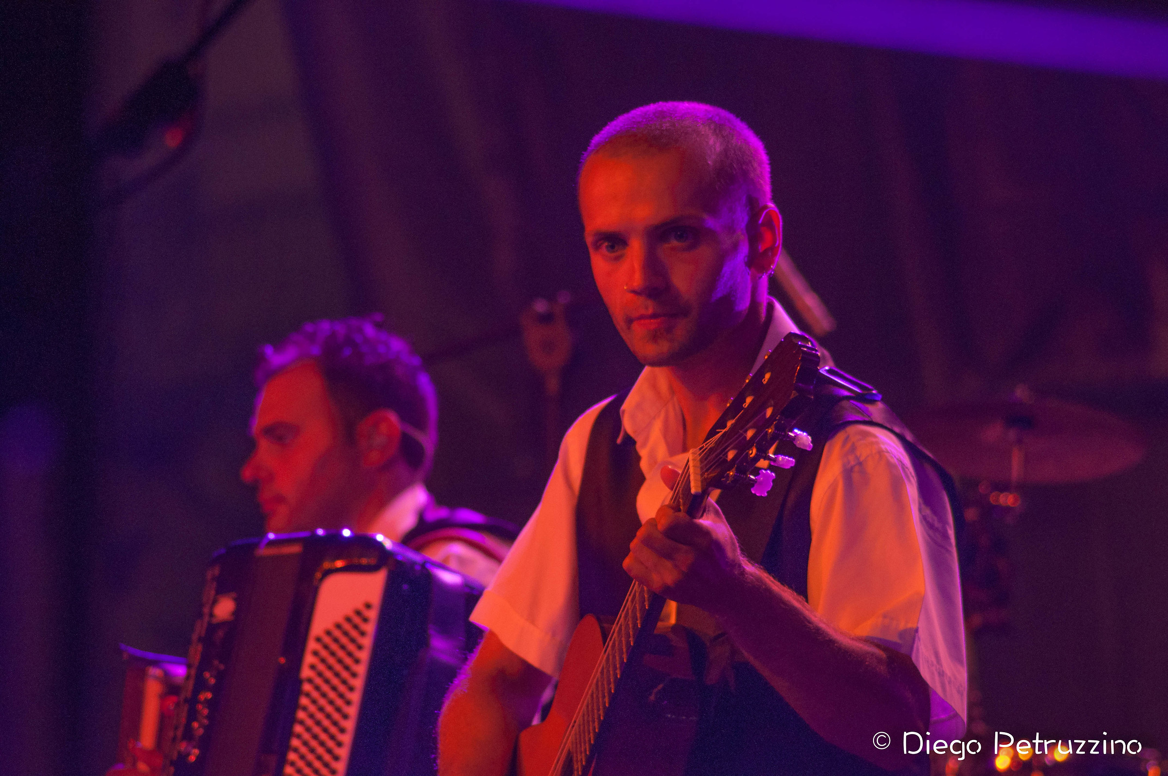 Watch me play the guitar