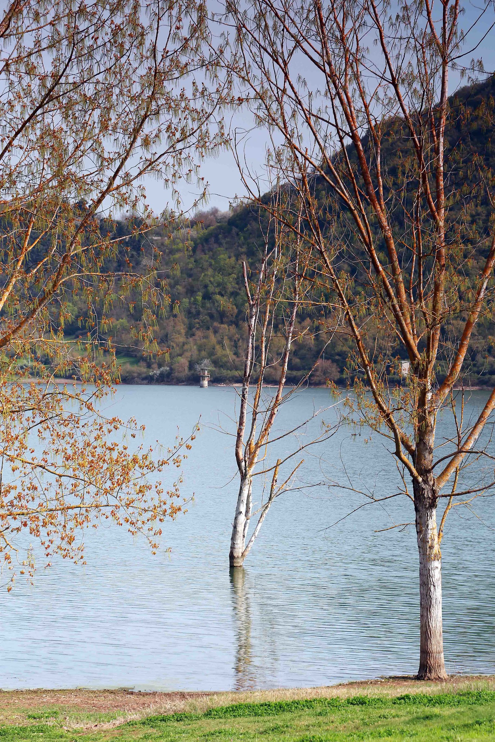 Lago di Canterno