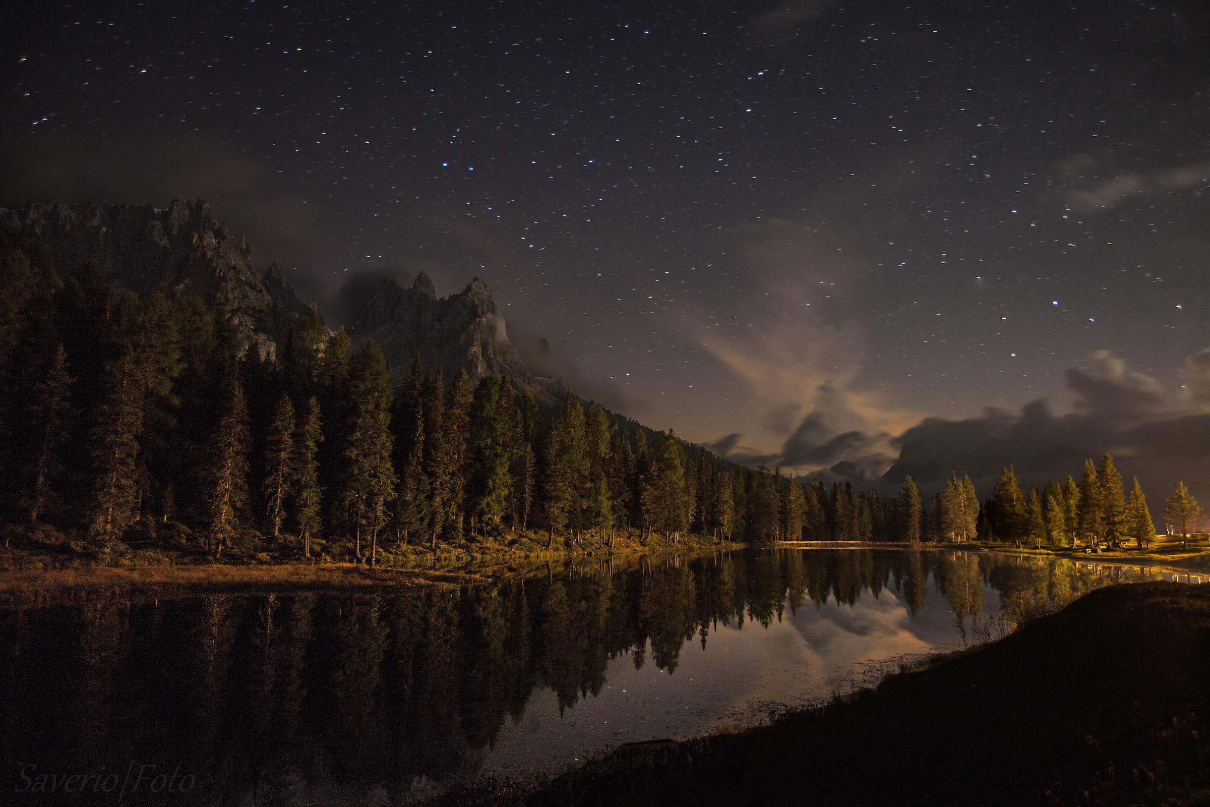 ..Lago D'Antorno, Night ..