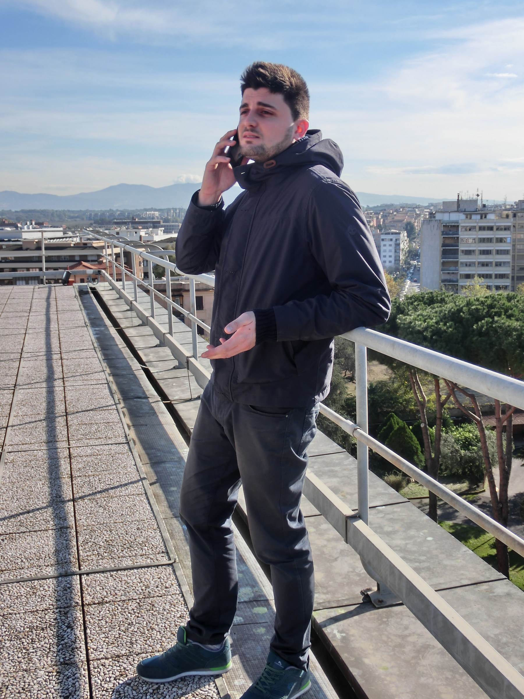 Quiet but '. Nun me jot de below!