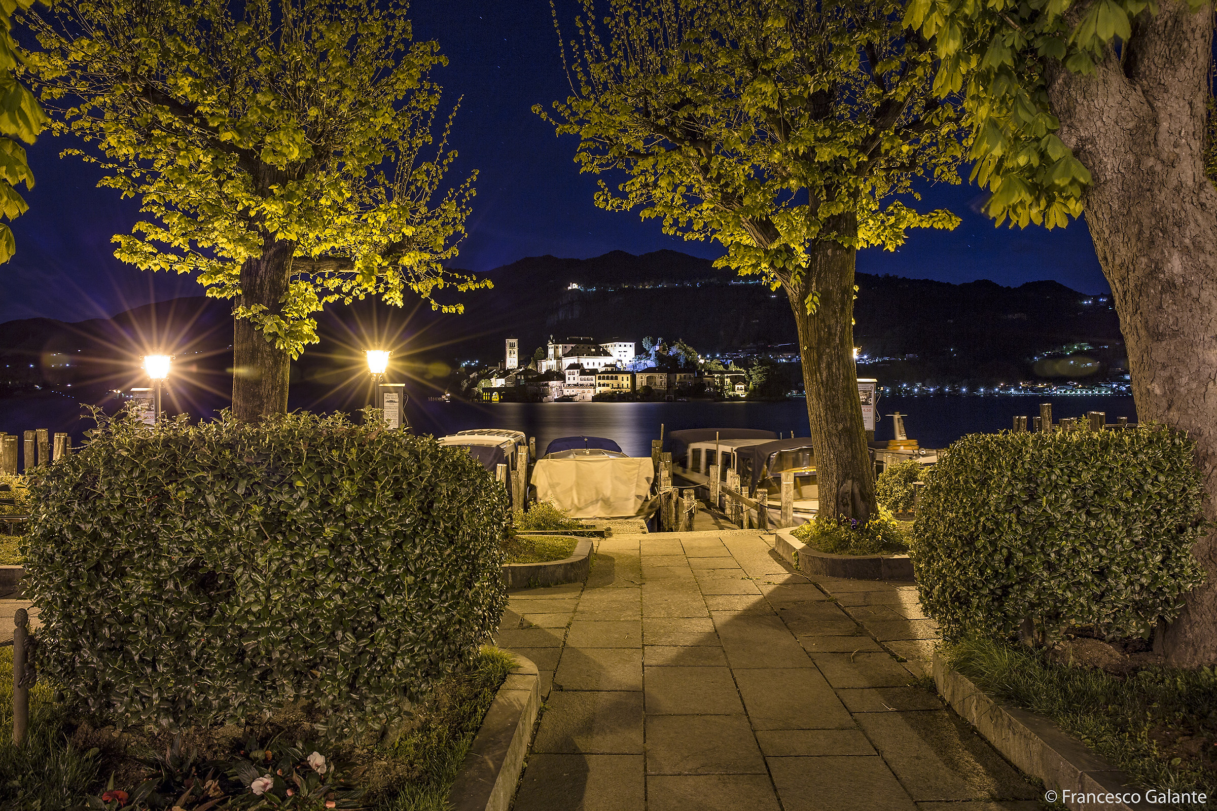 Orta San Giulio in Notturna