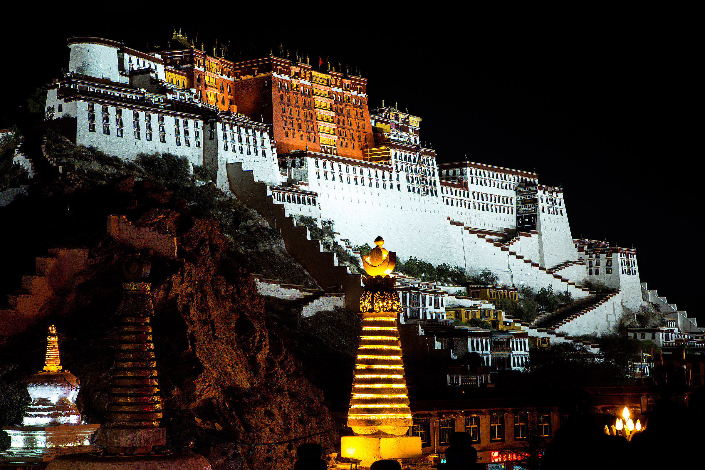 Potala by night
