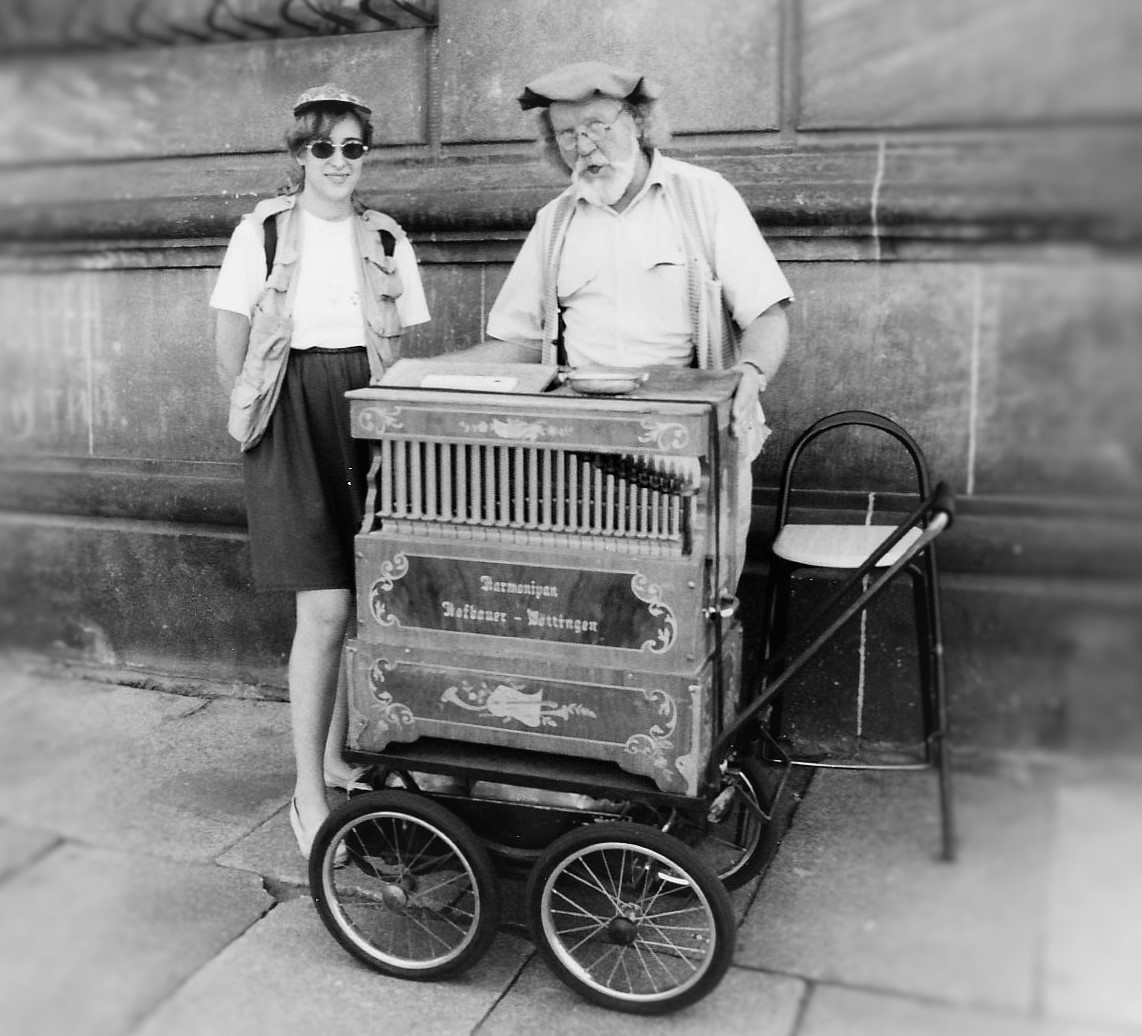 Dresden organ grinder