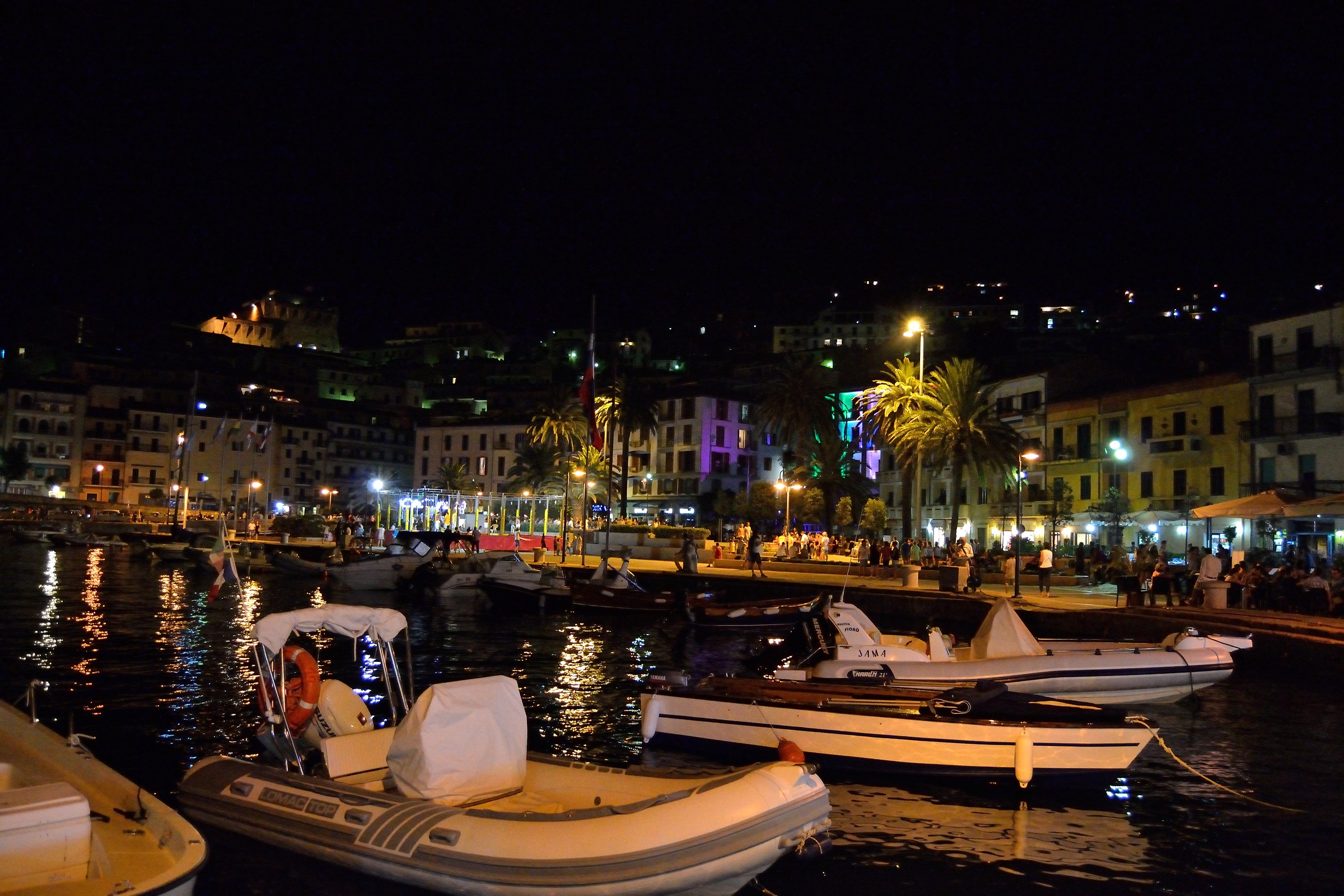 Porto San Stefano di notte.