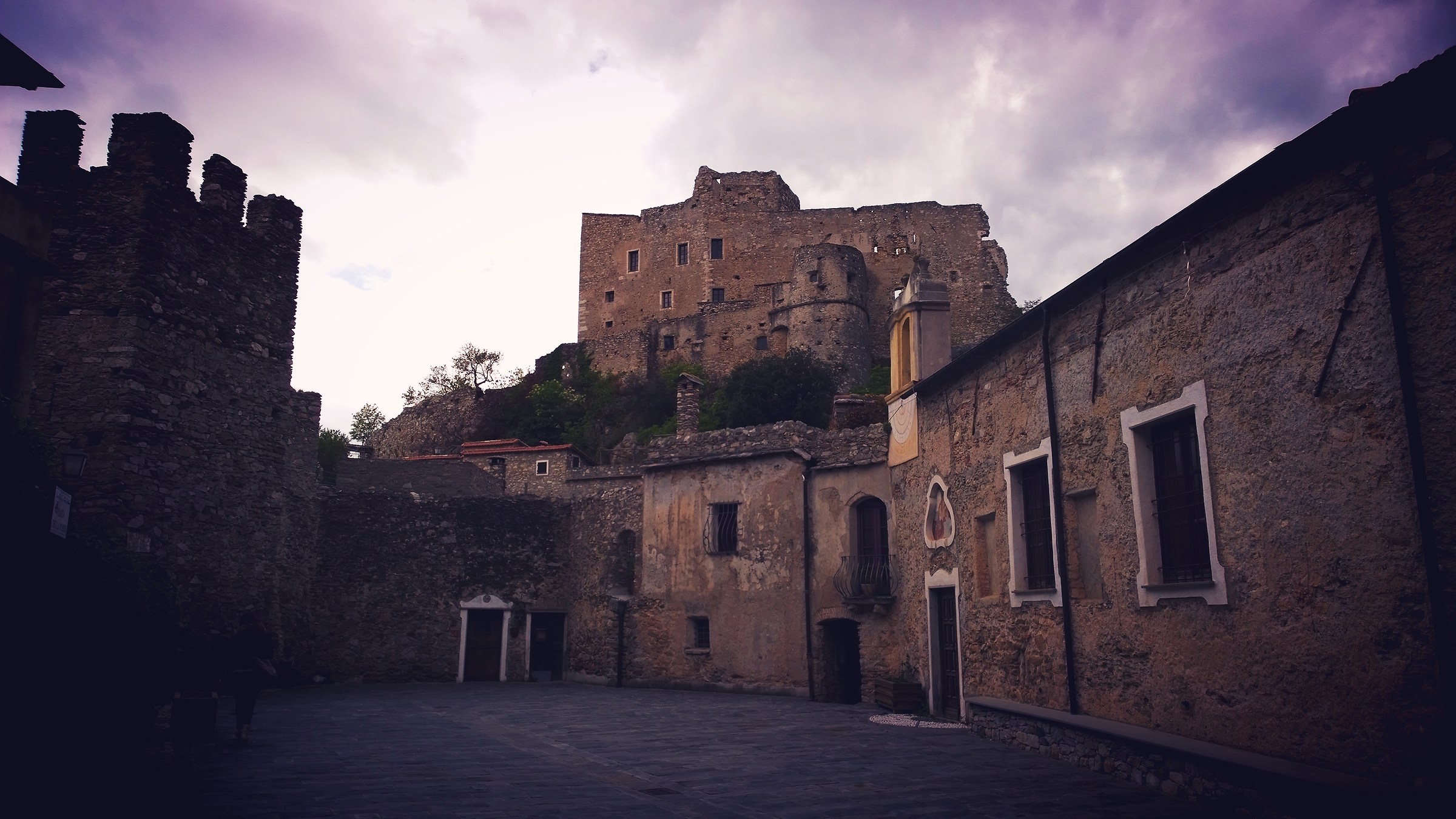il castello di Castelvecchio di Rocca Barbena (sv) 2
