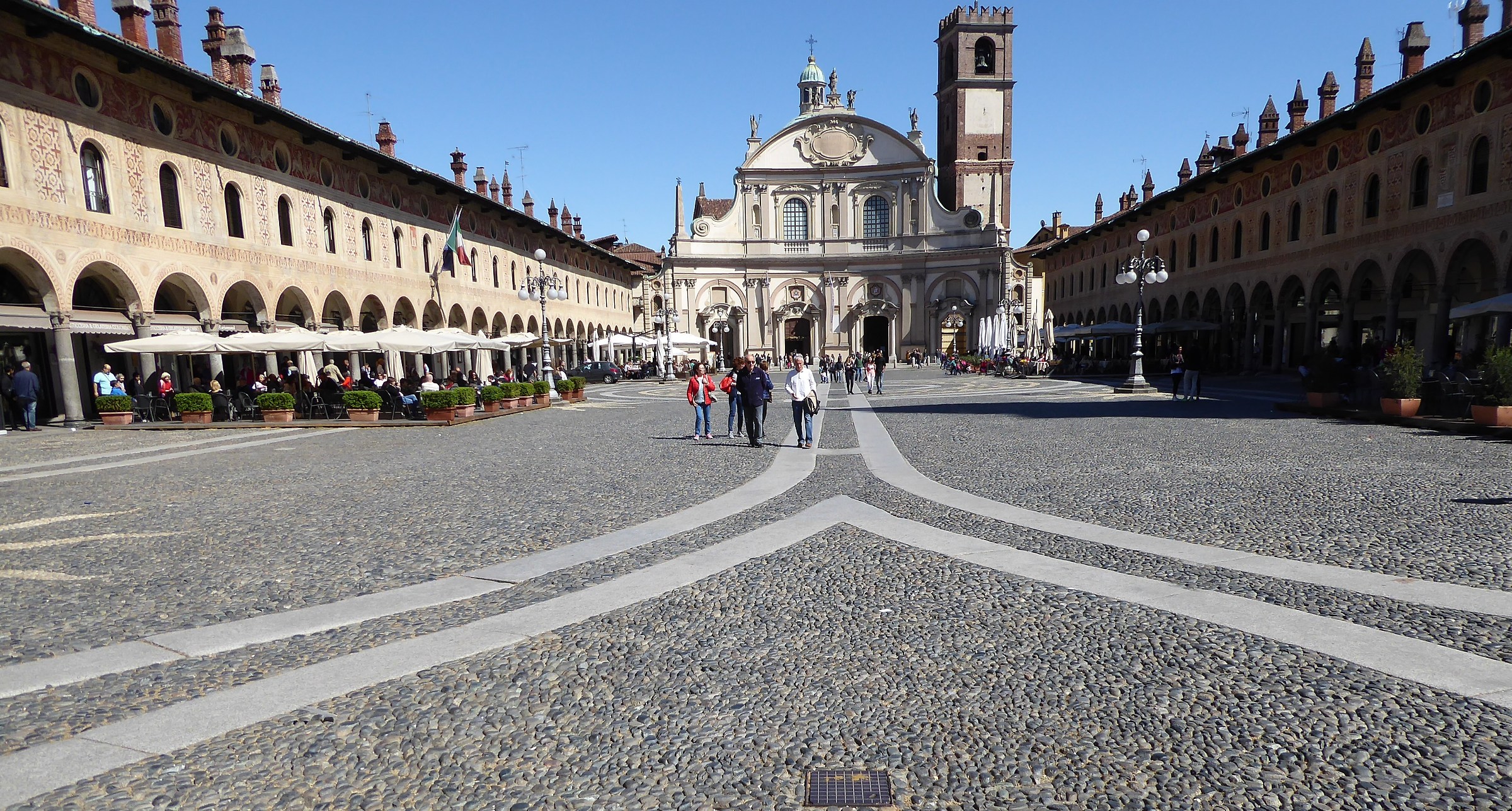 Vigevano - Piazza Ducale