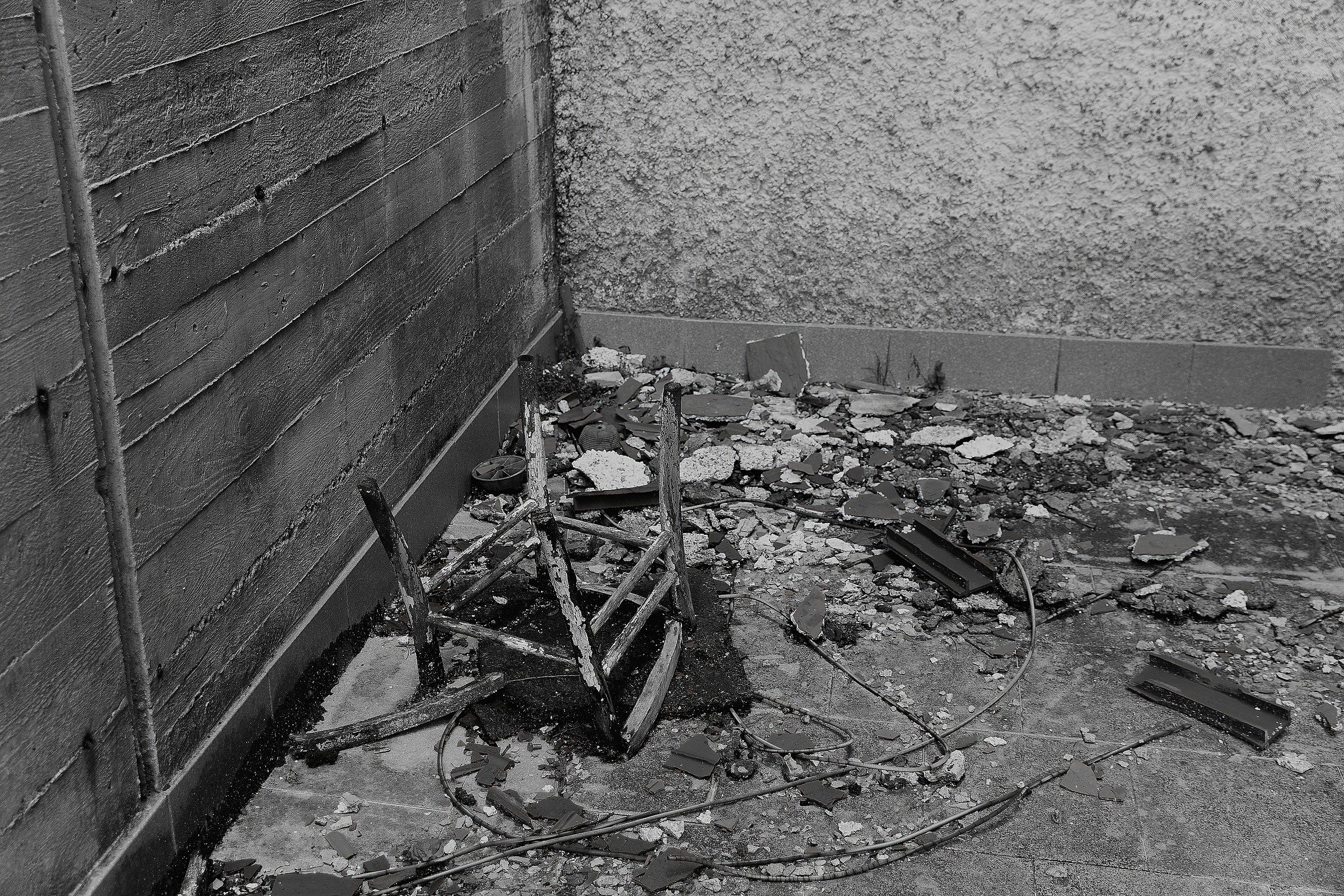 Andare a sedersi in un angolo !!!