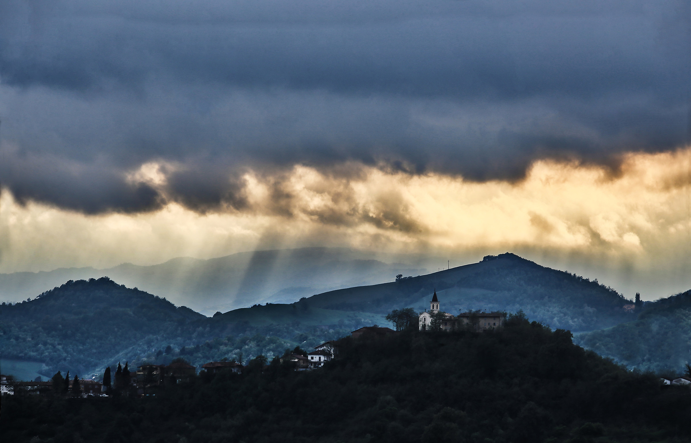 Pieve di cagna, marche