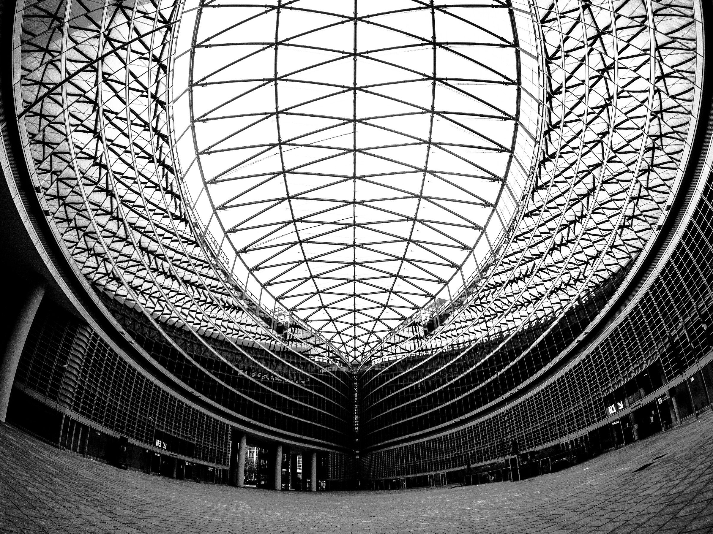 tutto converge al centro