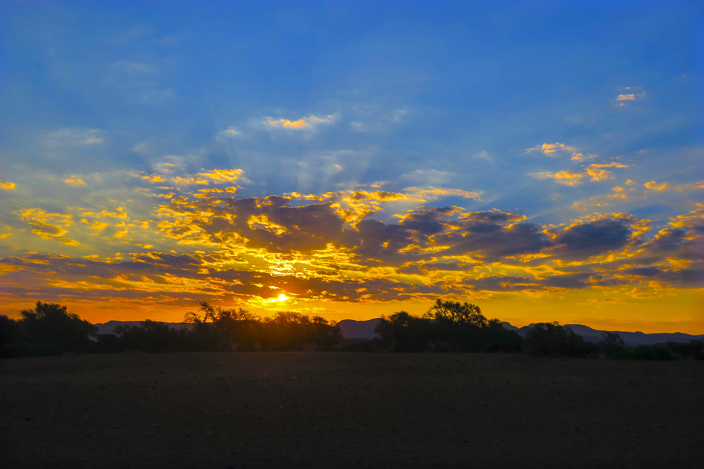 tramonto a doro nawas lodge