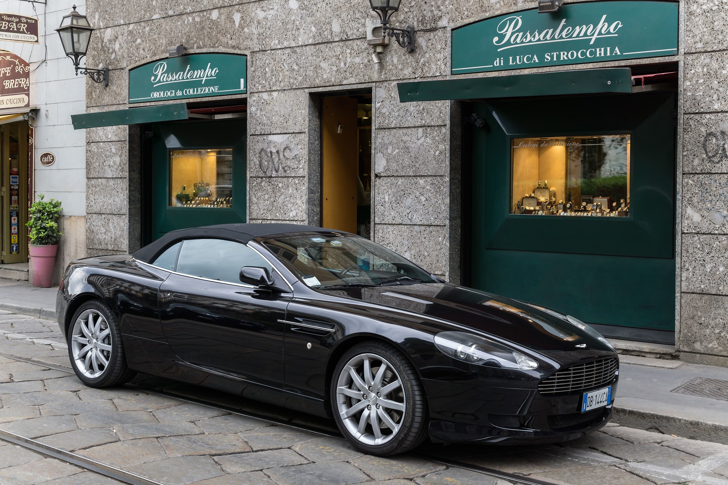 Aston Martin DB9