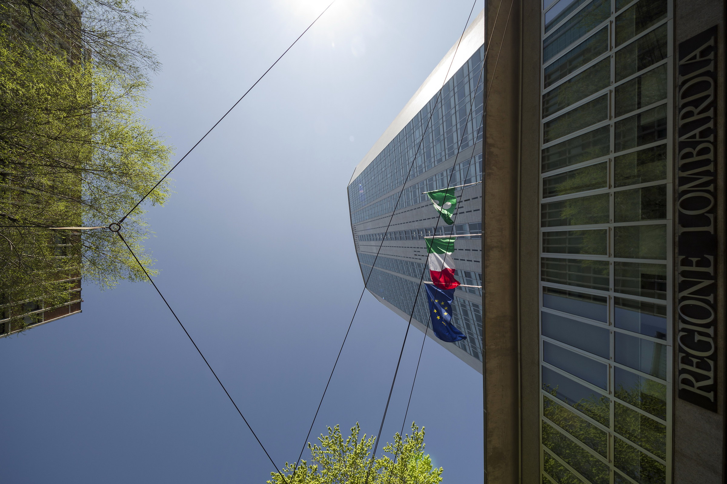 Grattacielo Pirelli - Ingresso di via Filzi