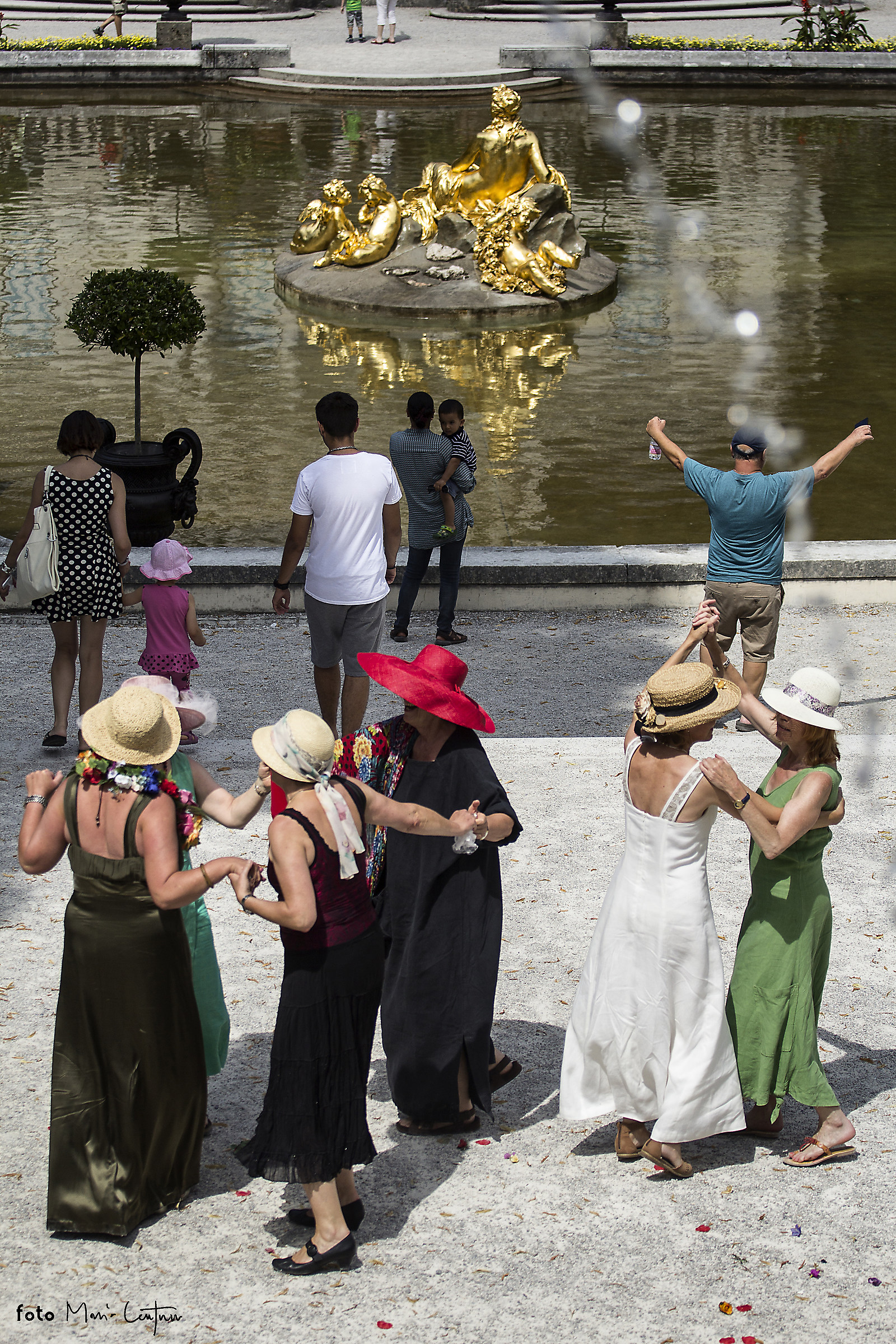 A waltz between friends