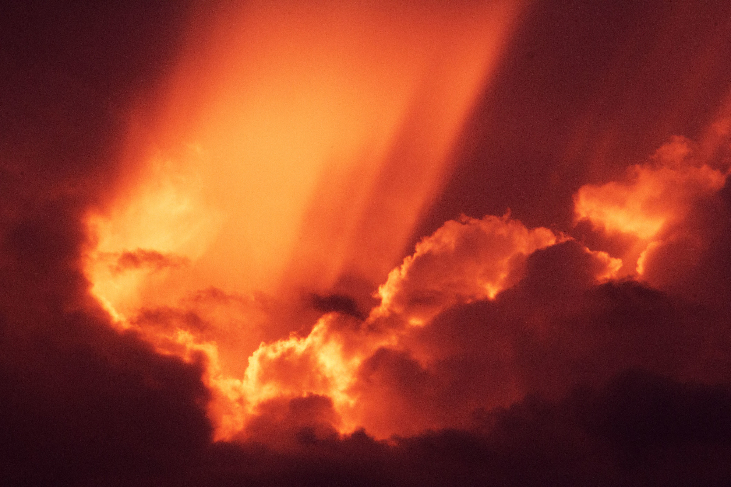 Tramonto in mezzo al temporale