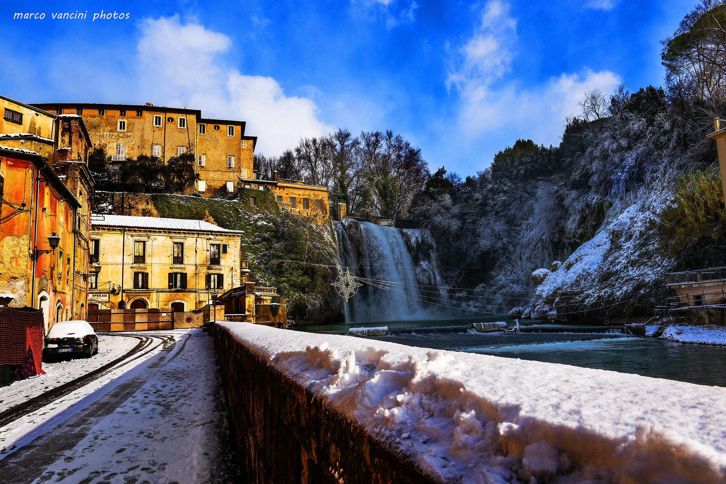 The waterfall in winter