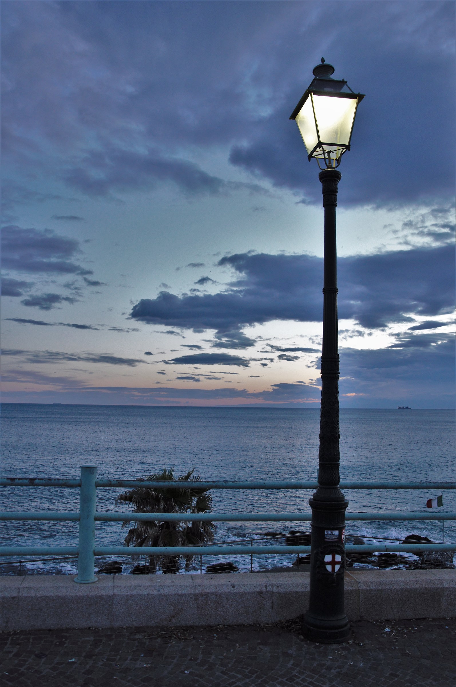Municipal lamppost