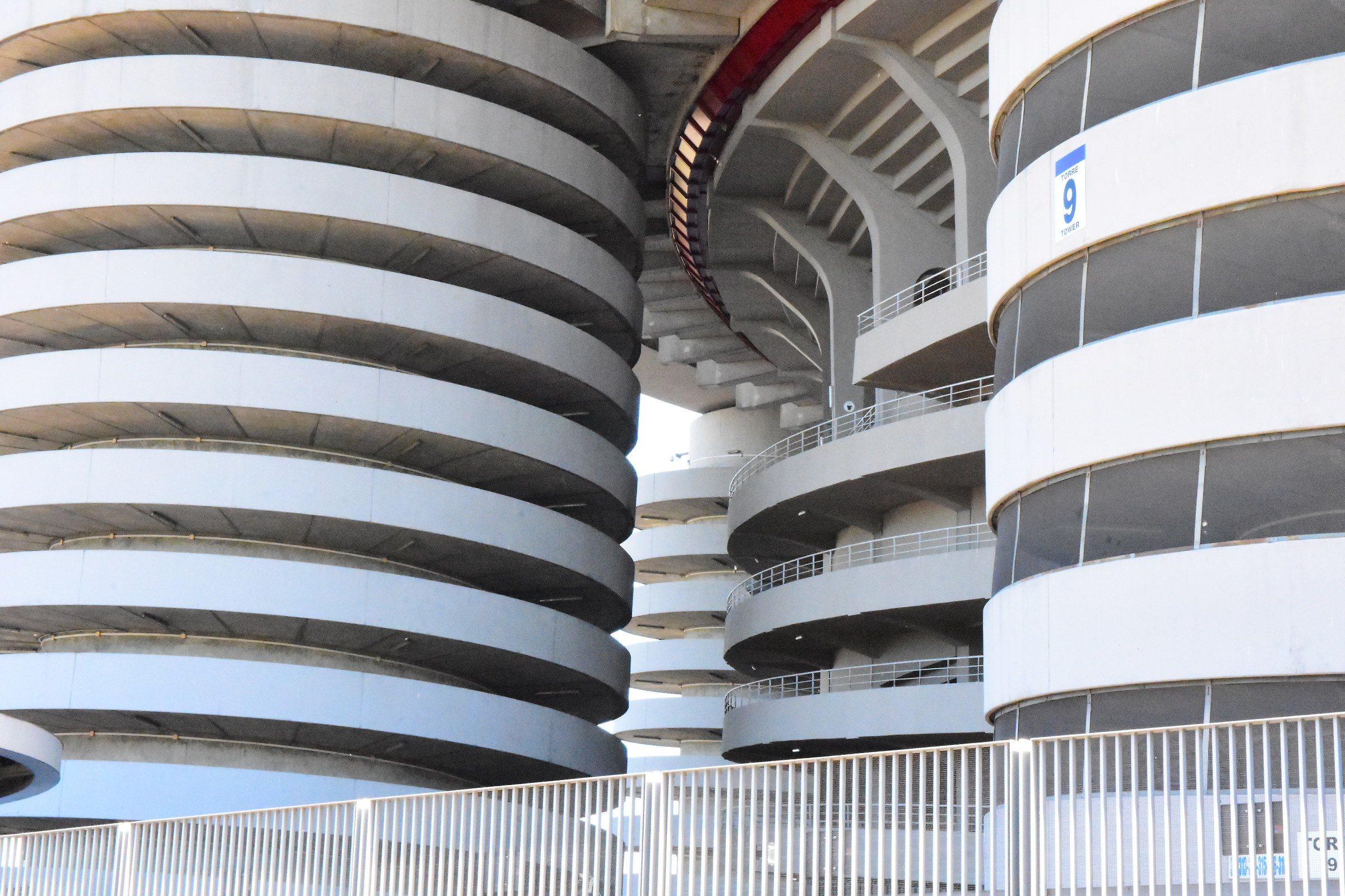 The rings of the poor devil