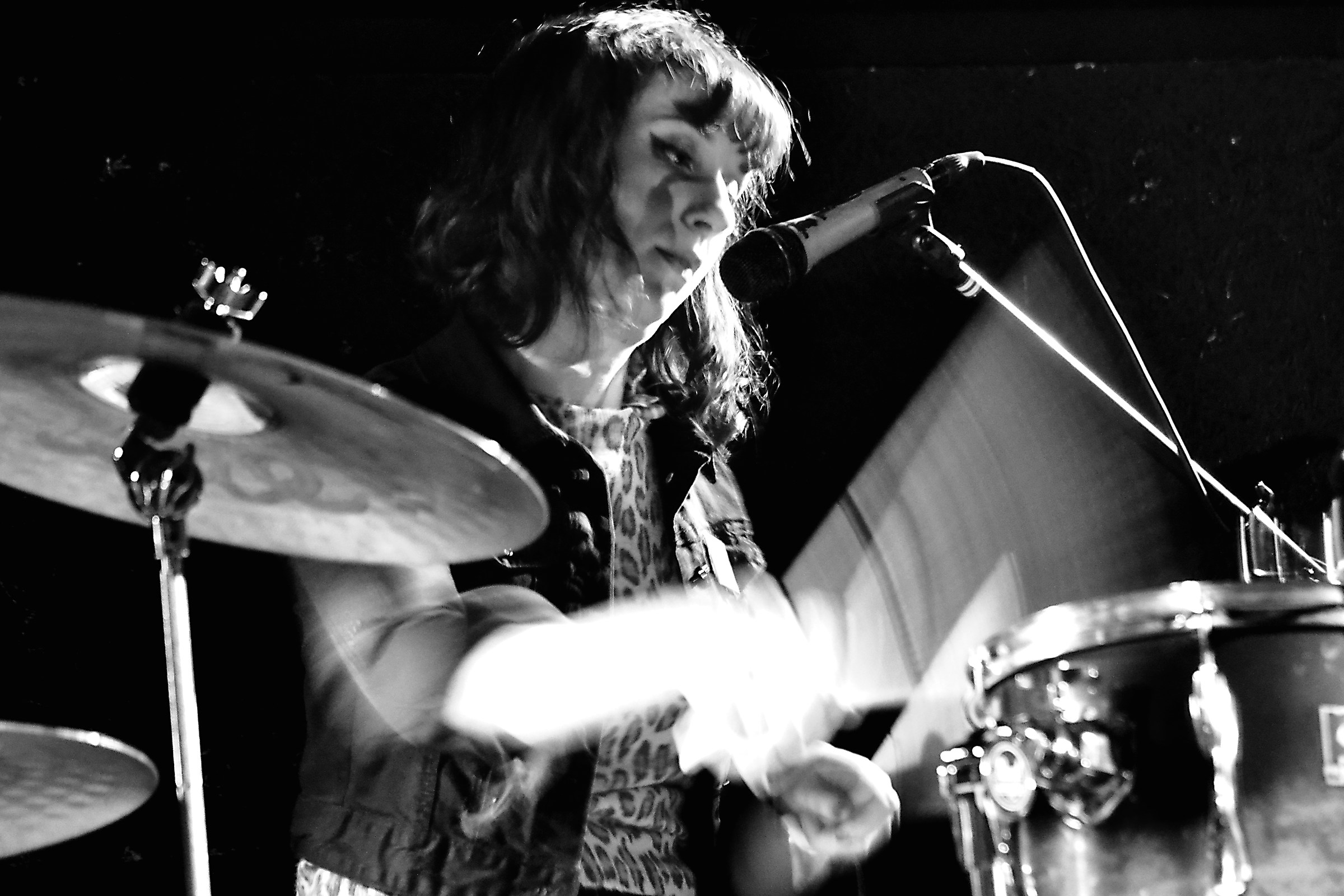 The bomb'o nyrics in concert