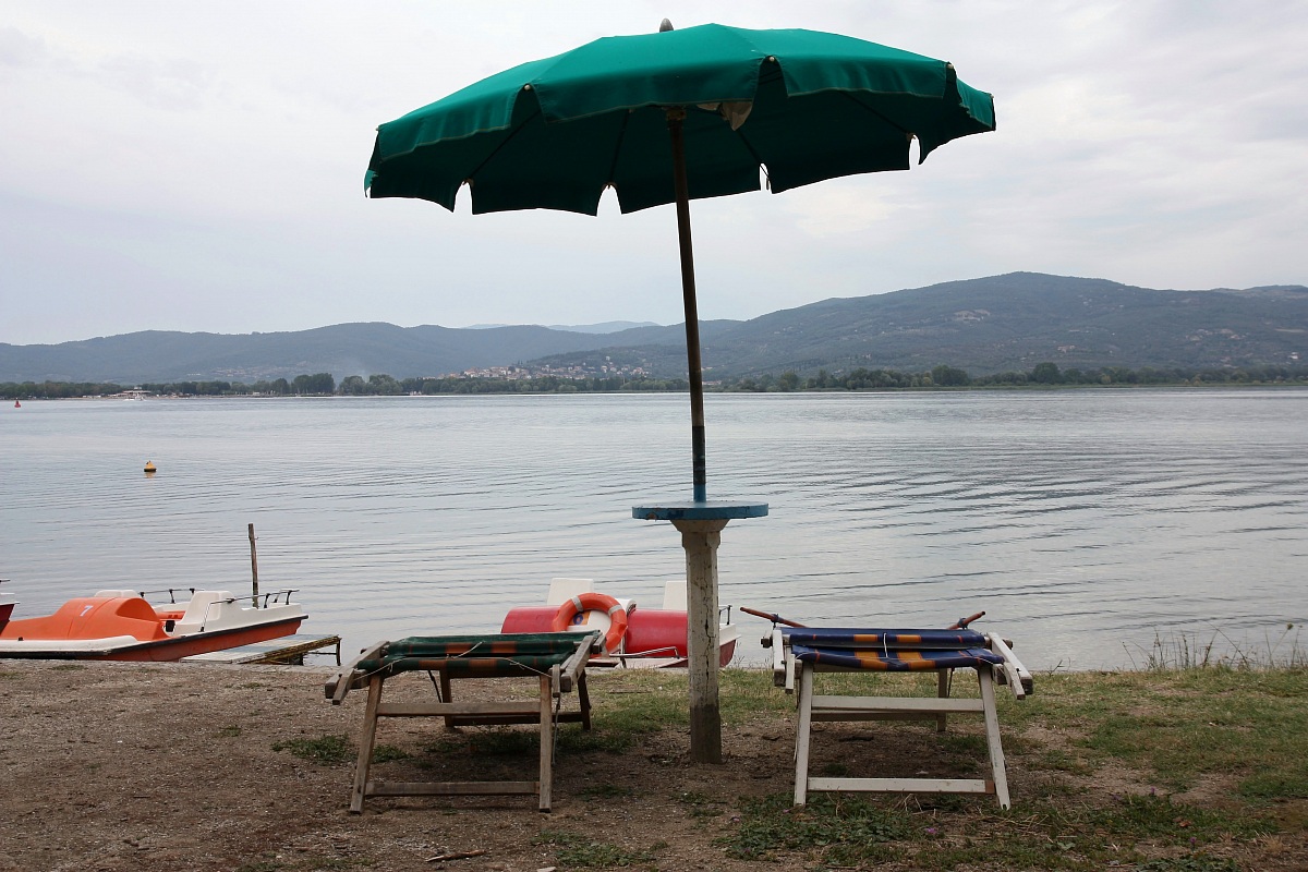 umbrella on Lake Trasimeno