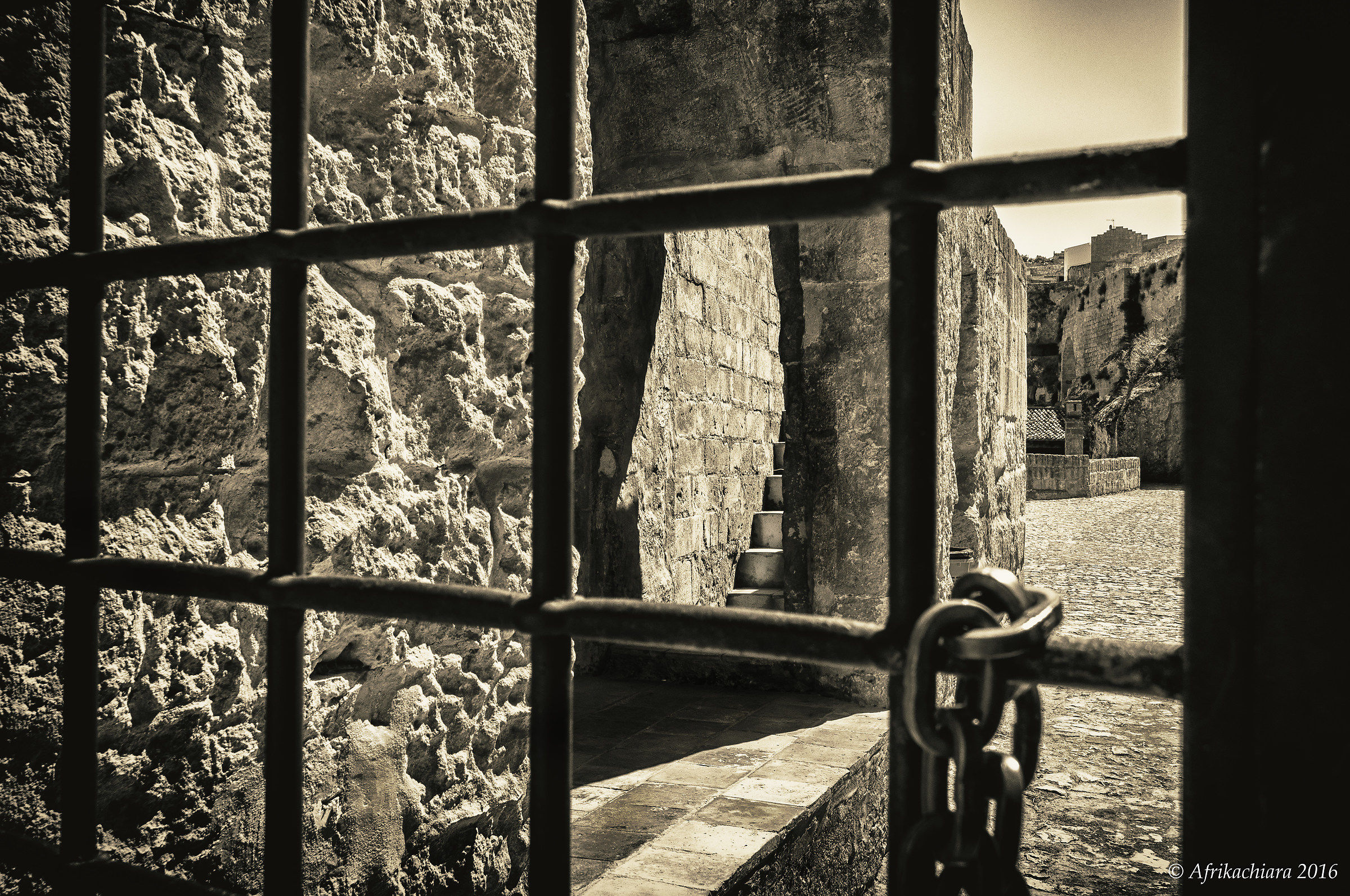 Where lead cages and chains ?!