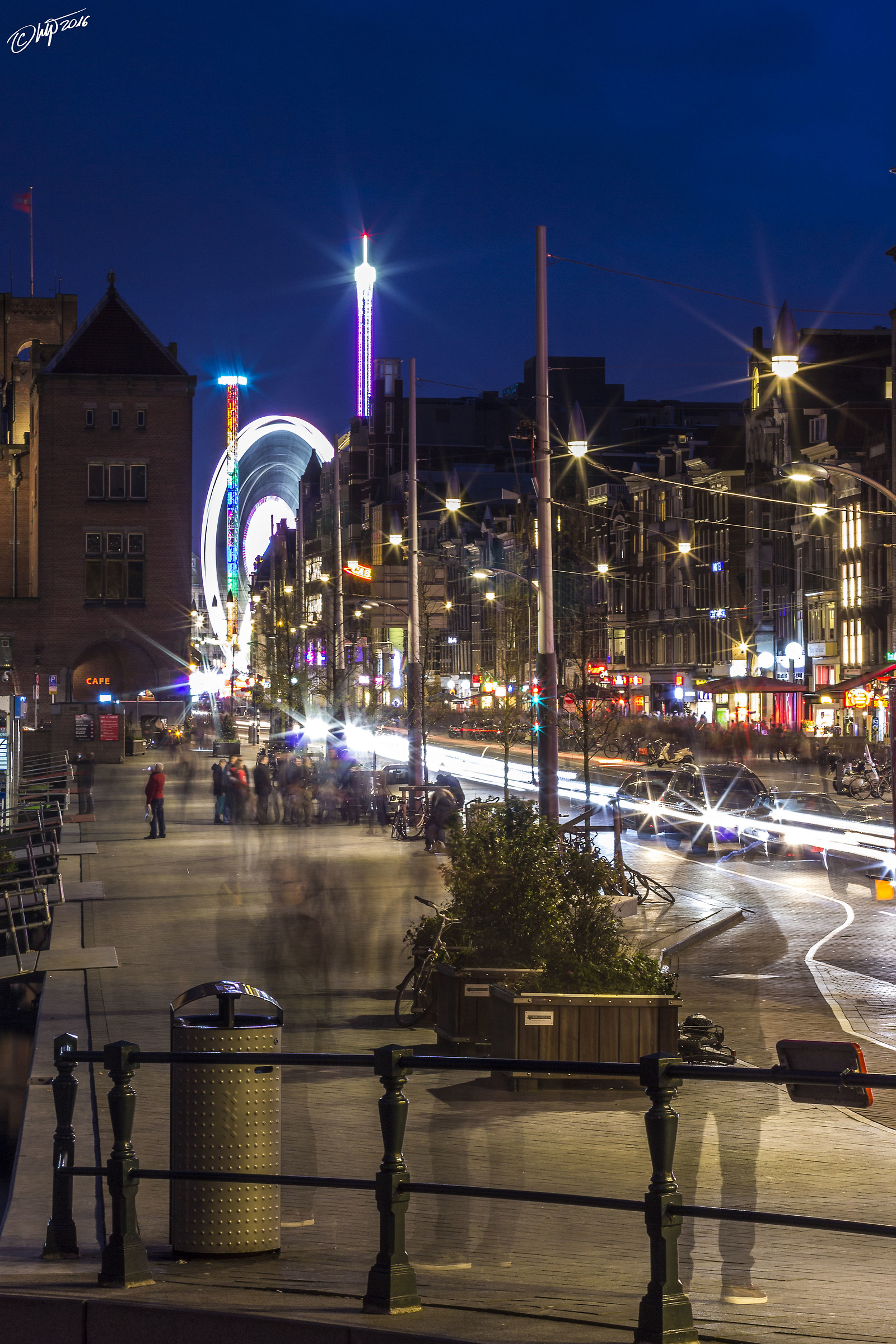 Alieni in Piazza Dam, Amsterdam