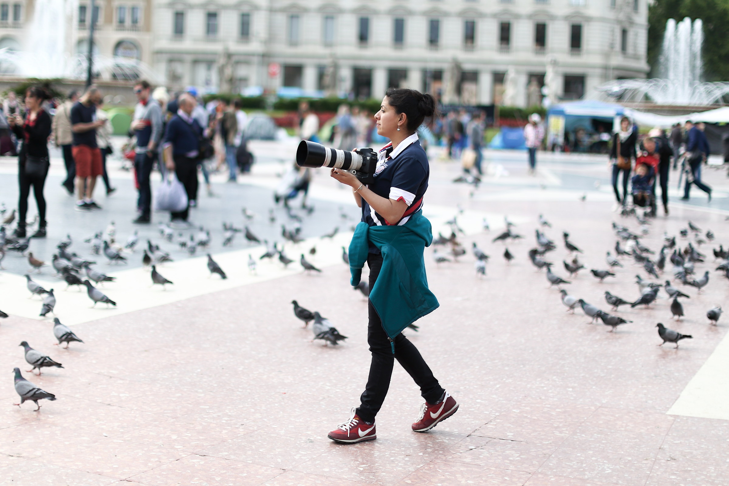 la chica con el Canon