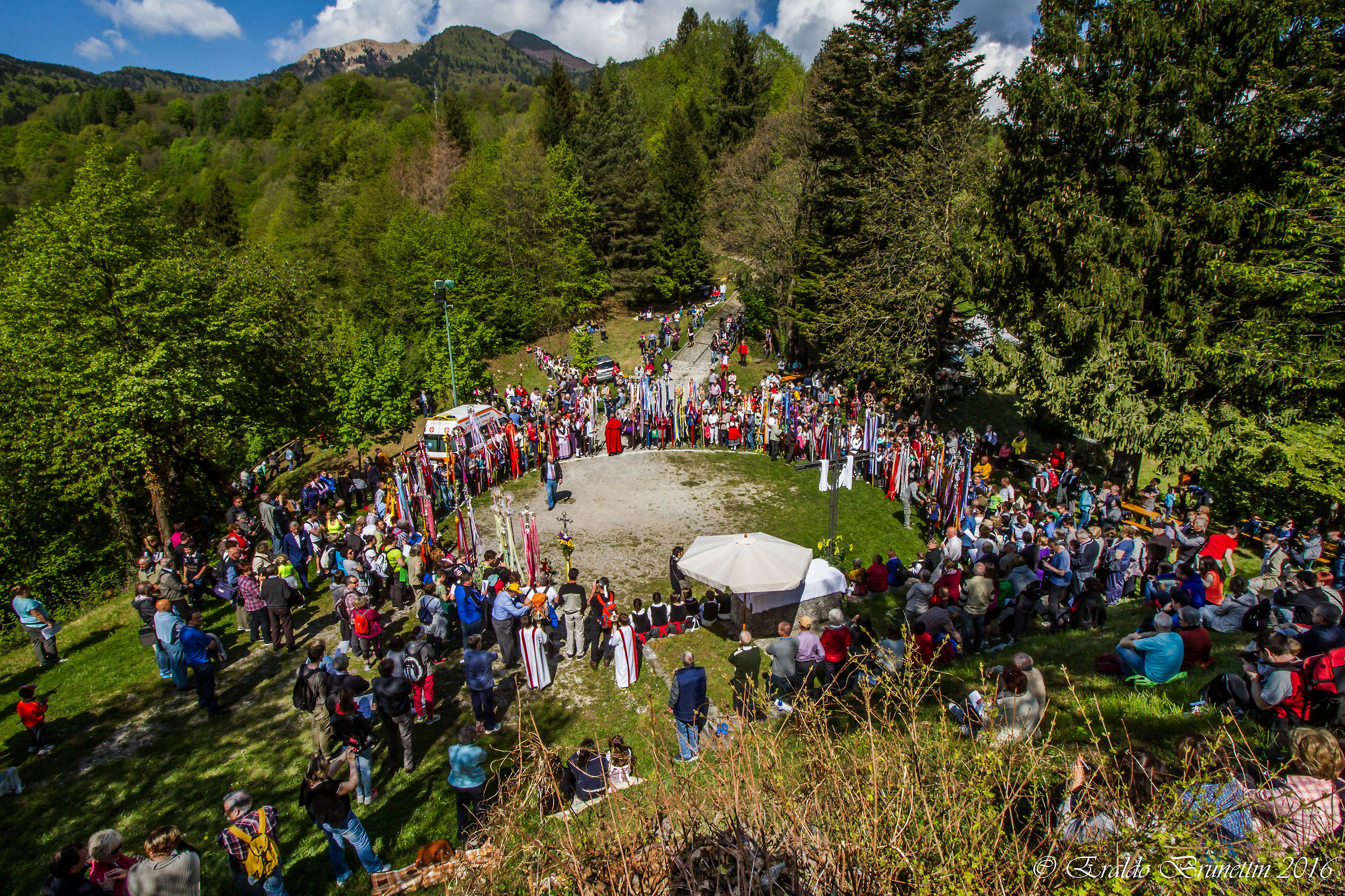 Zuglio (ud) Bacio delle Croci.