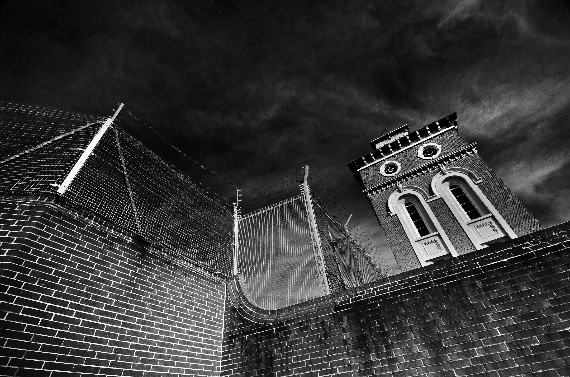 'Fences & Walls ...'