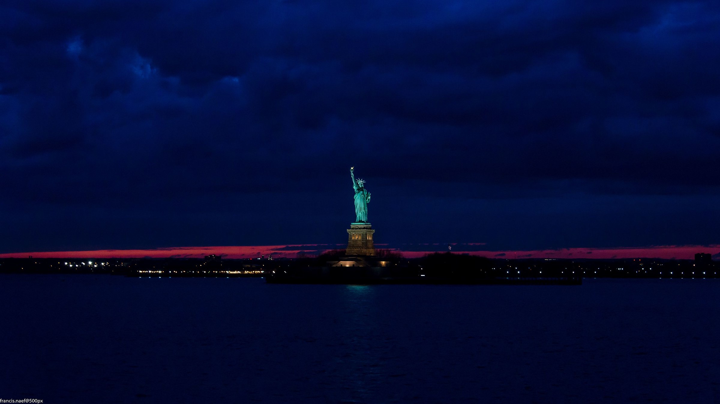 Last ray of light on the old lady
