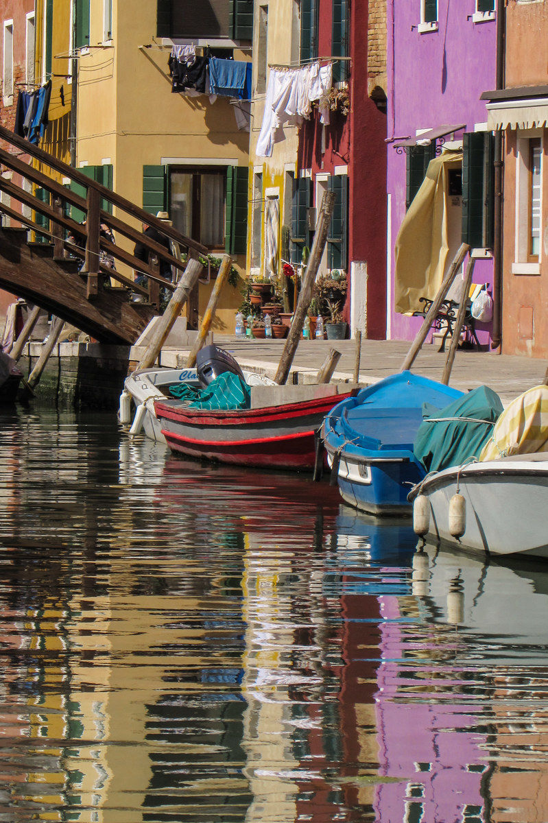 Riflessi tra le barche