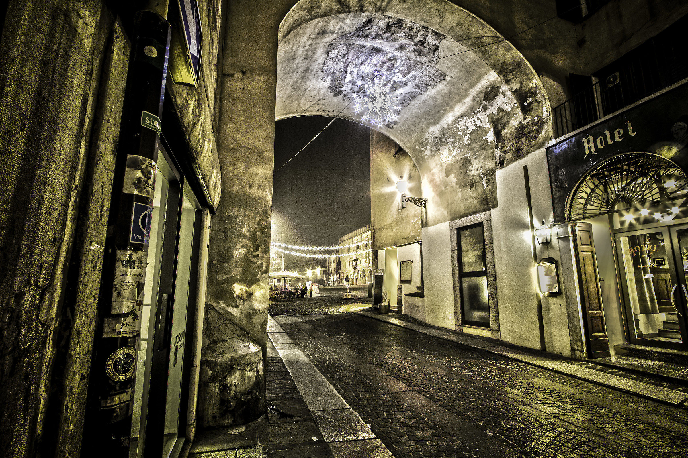 Mantova, Piazza Sordello input