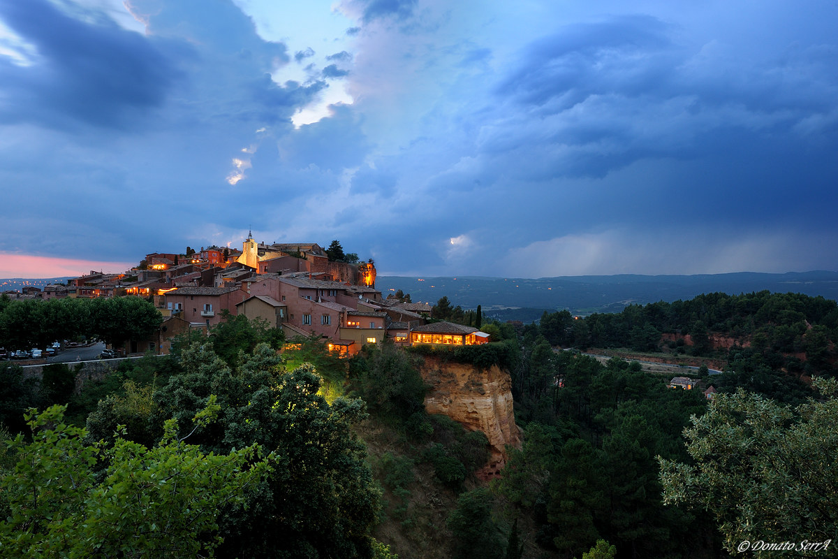 Roussillon before a thunderstorm