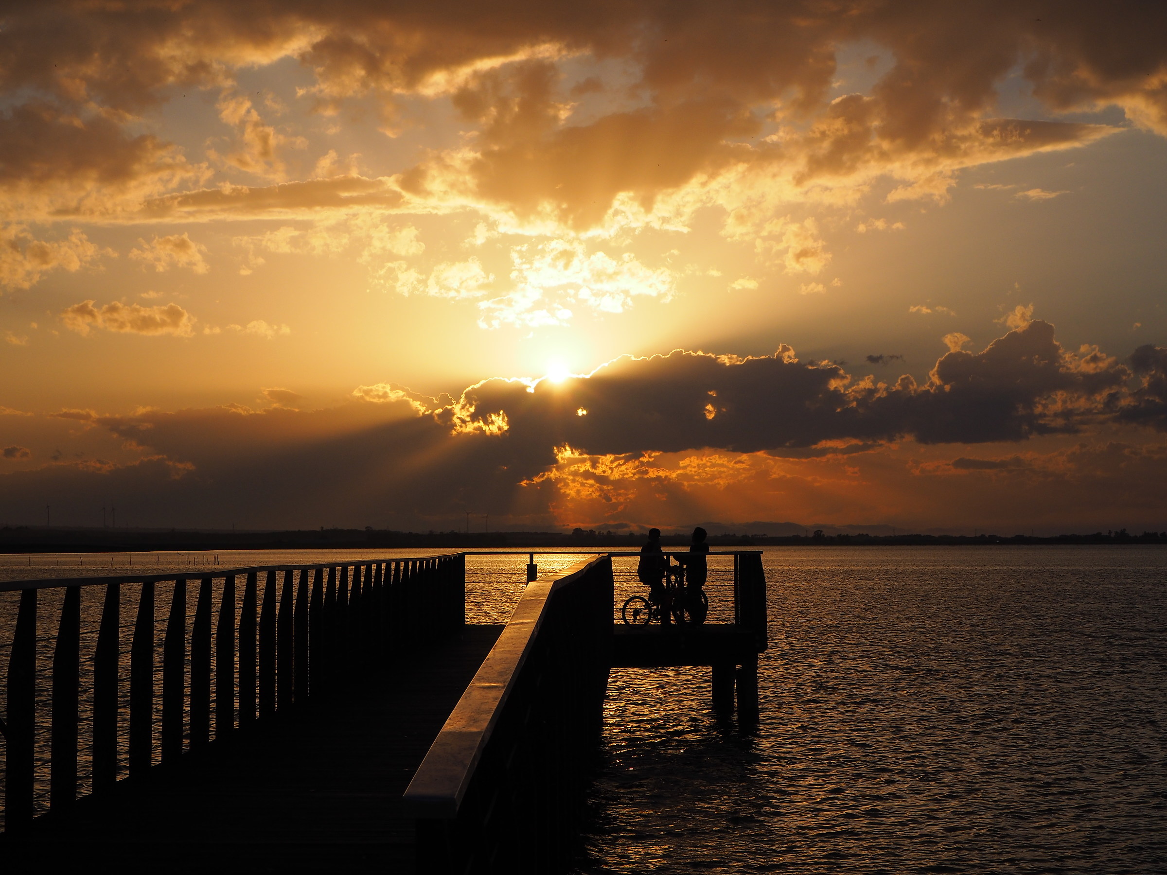 tramonto lungolago Lesina