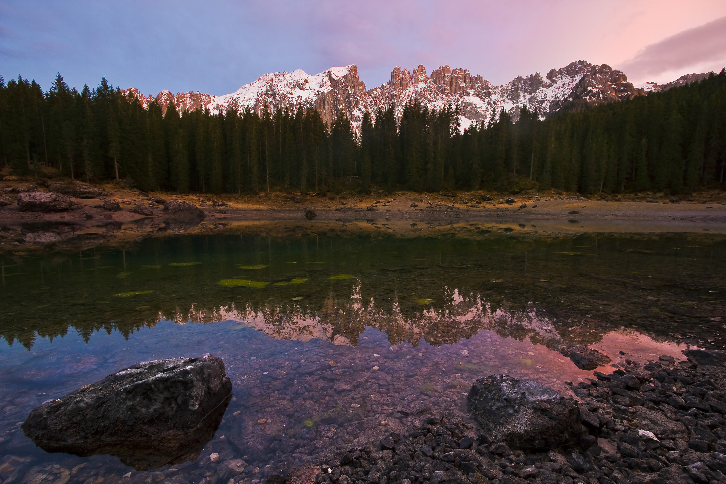 Carezza di luce sul lago