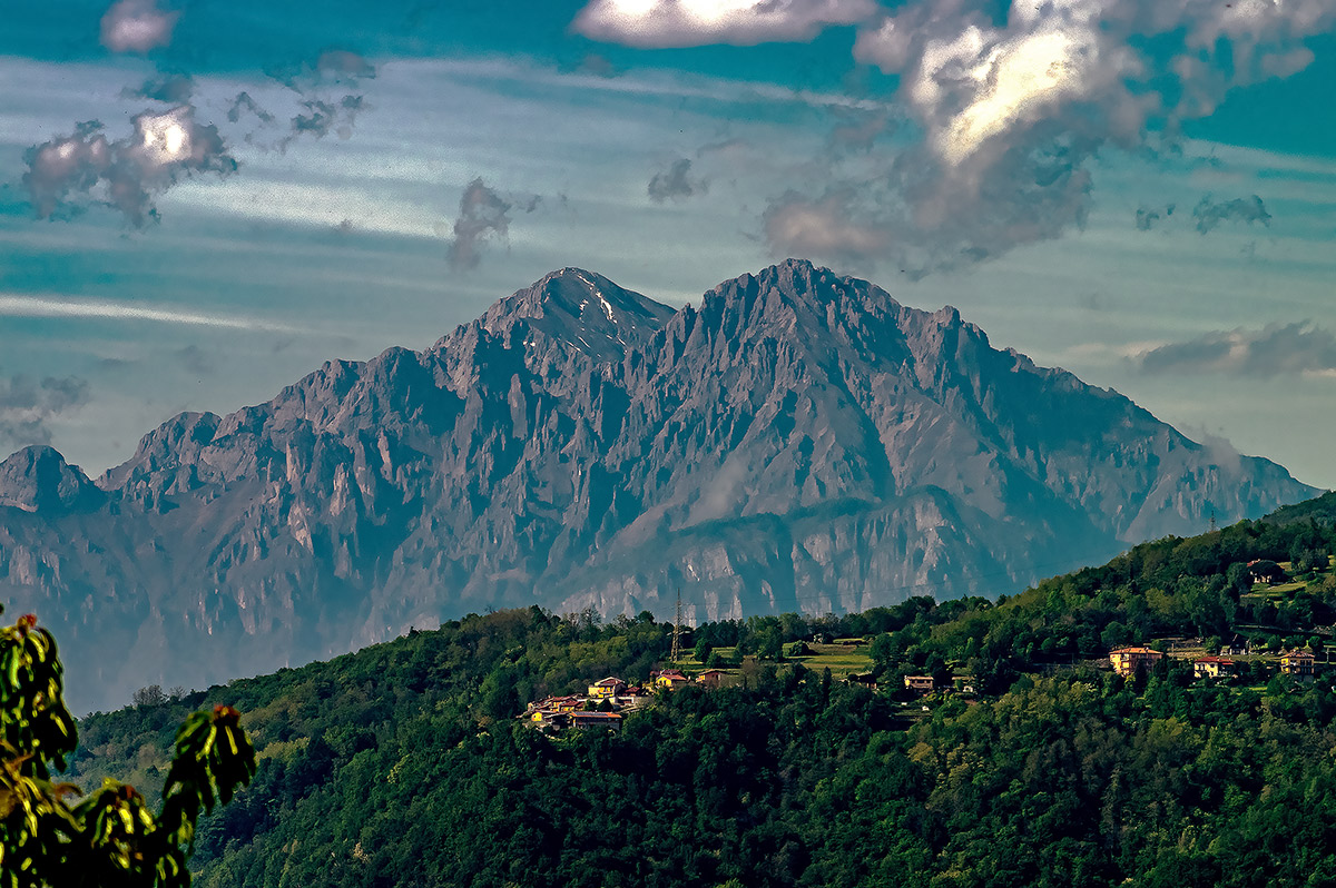 Resegone to 300mm equivalent from Montevecchia