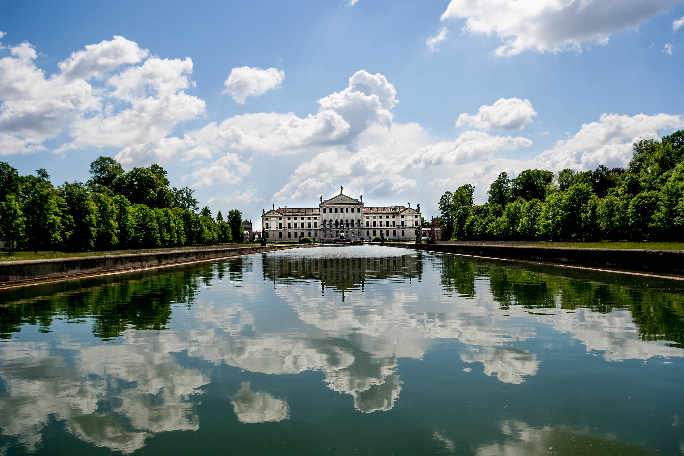 ... Immense Villa Stra ...