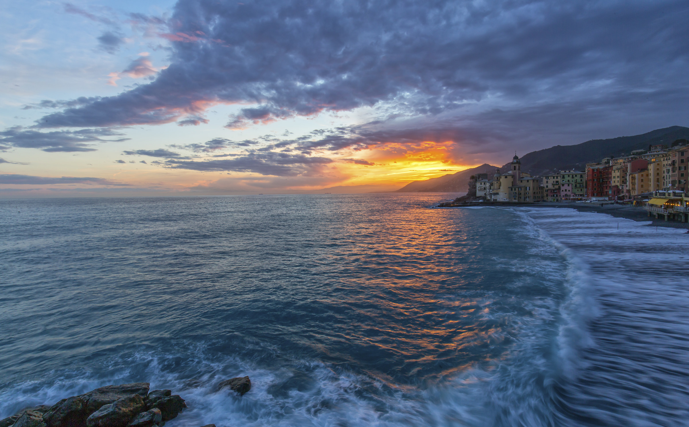 L'occhio di Sauron su Camogli