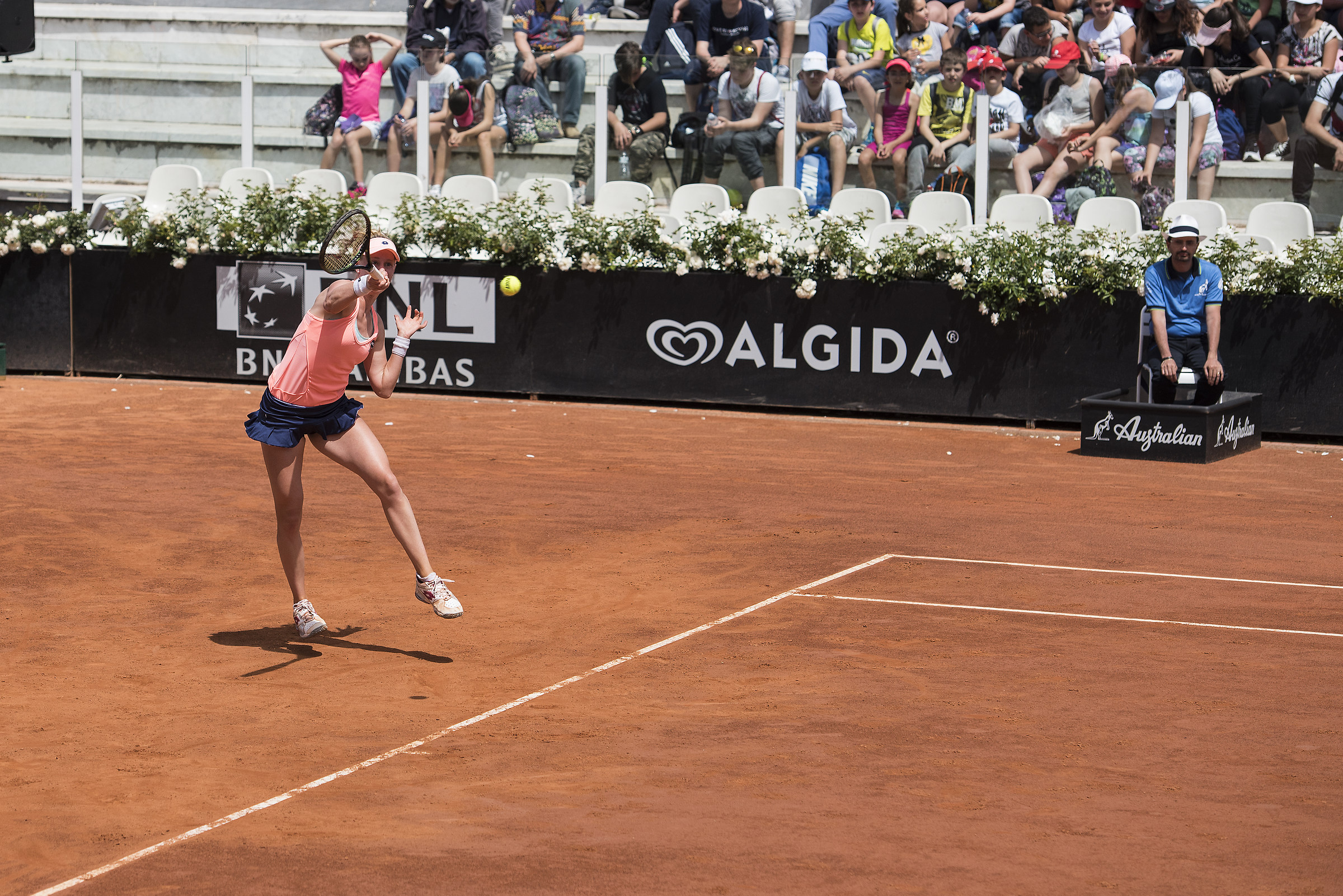 Alison Riske ( Americana )